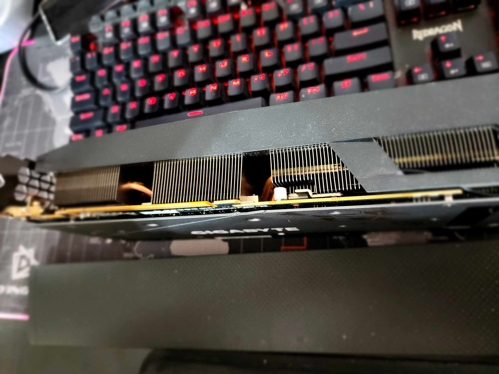 GIGABYTE Radeon RX 6800 GAMING OC 16G Graphics Card TOP TIER GAMING GPU