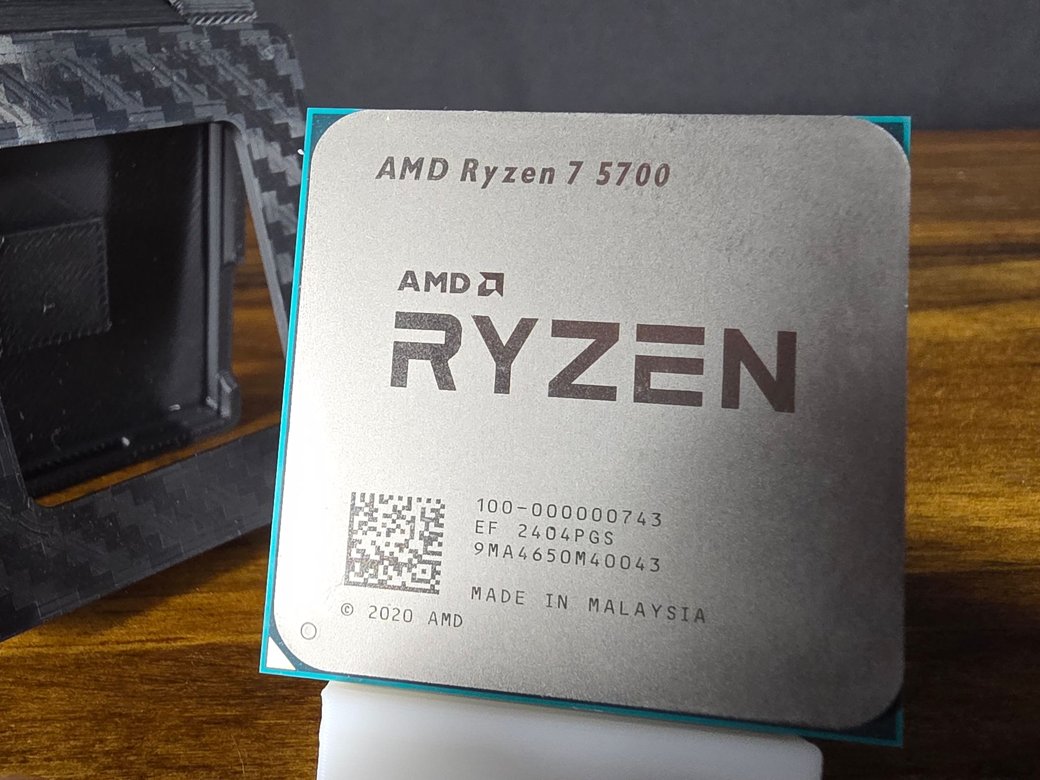 AMD Ryzen 7 5700