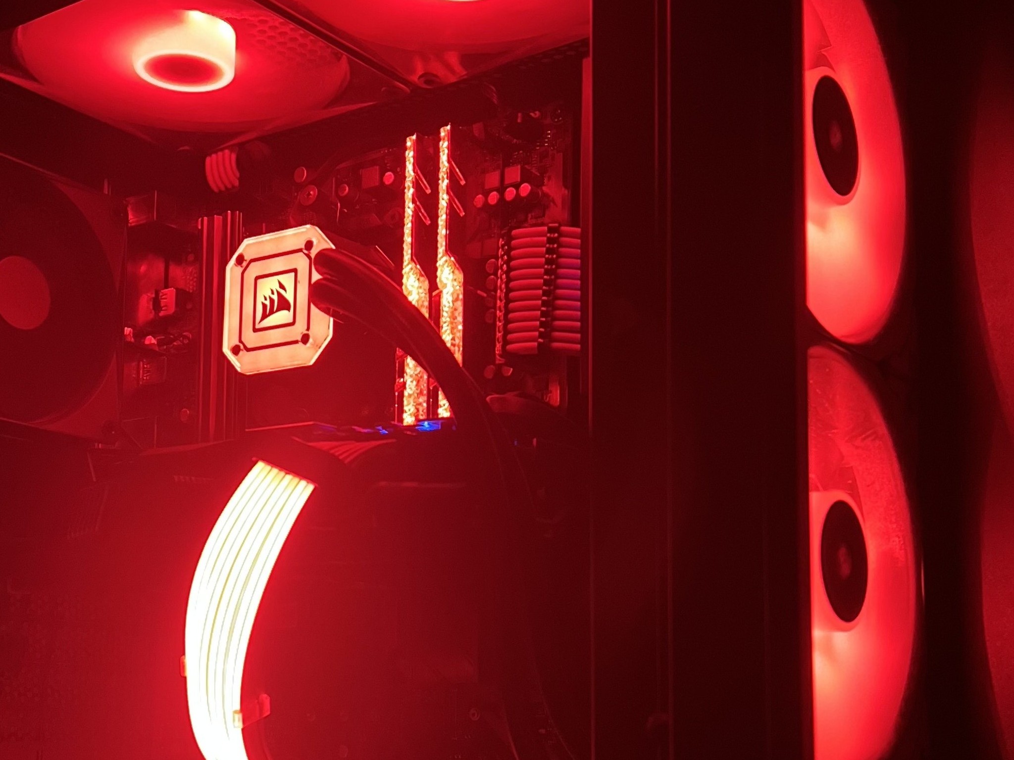 Corsair iCUE H115i Elite Capellix Liquid CPU Cooler | 280mm AIO | x2 140mm Corsair RGB fans