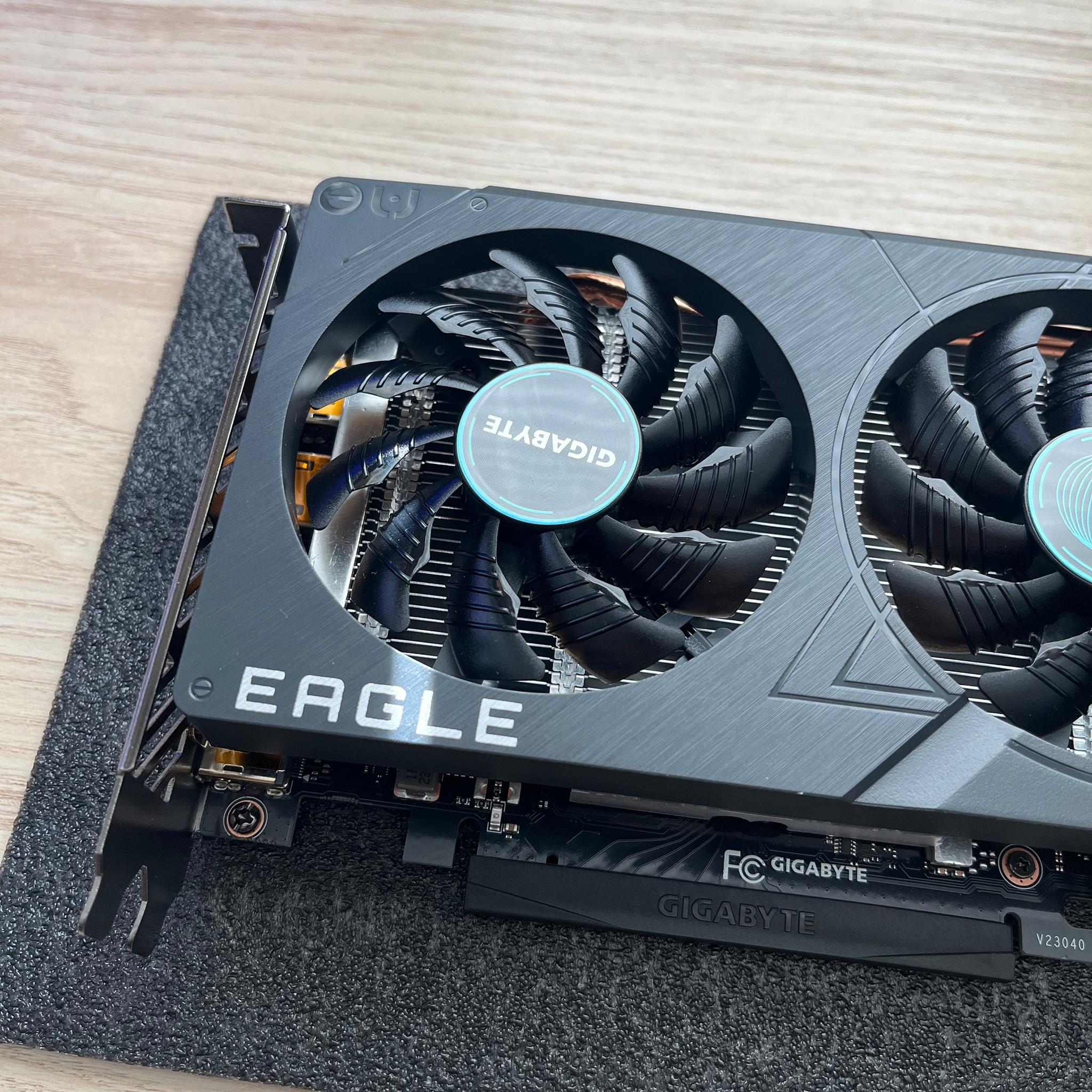 **SUMMER SALE** GIGABYTE - NVIDIA GeForce RTX 4060 EAGLE OC 8GB GDDR6 - GREAT CONDITION