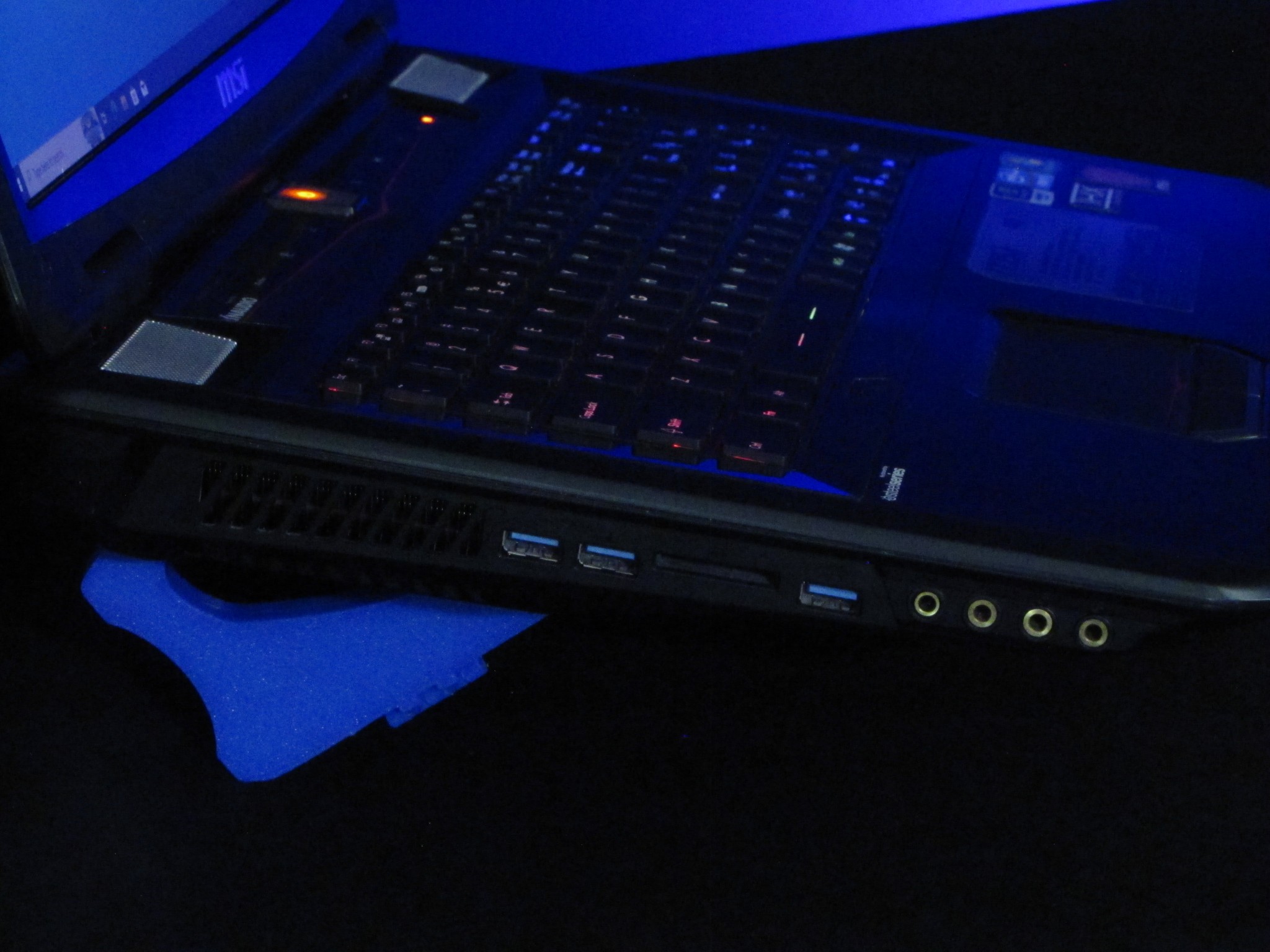 MSI GT70 0nc Gaming Laptop, I7-3610QM, 32GB DDR3, GTX 780M, 200GB SSD, Windows 10, WIFI