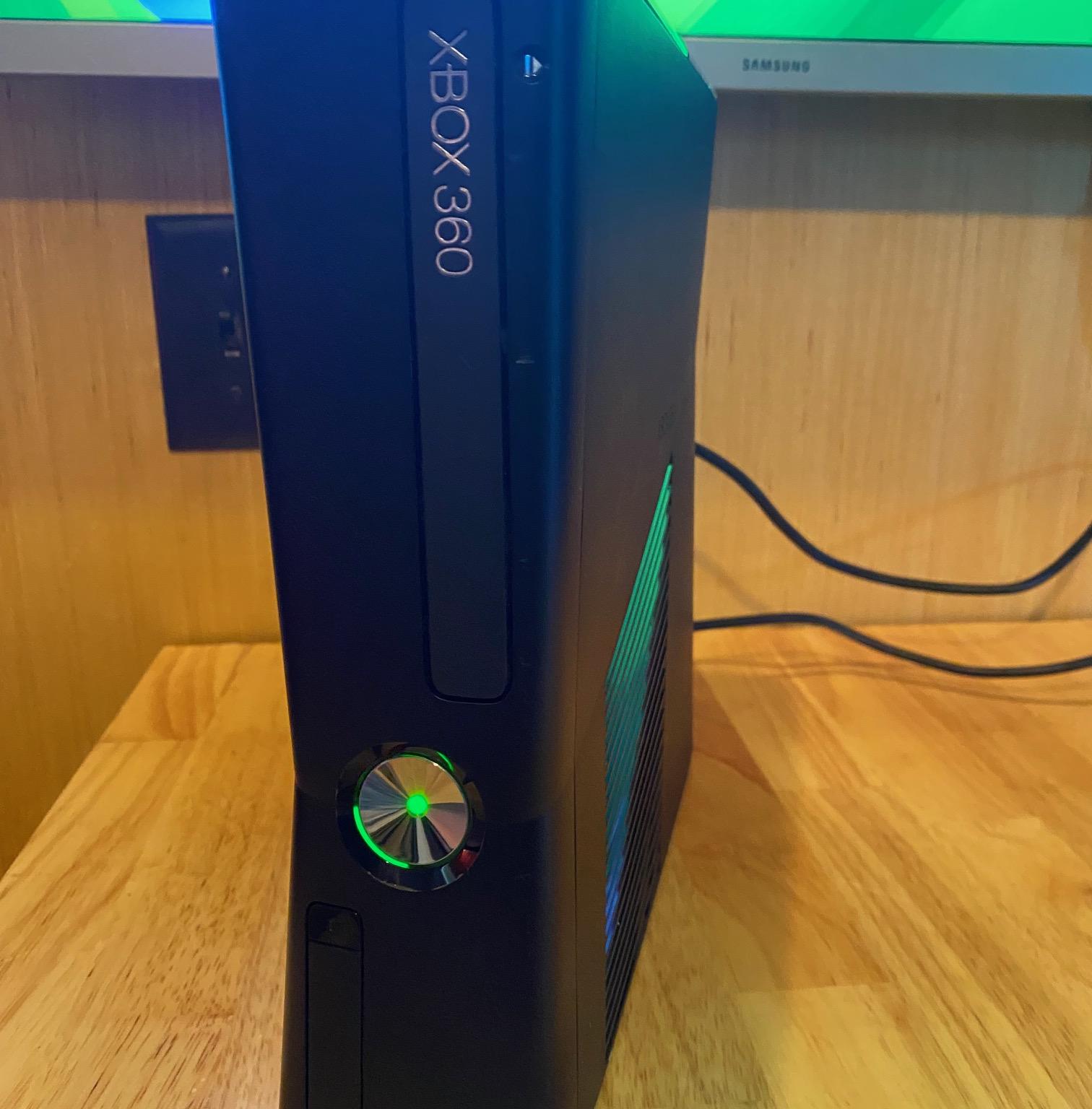 RGH 3 Xbox 360 slim | 500 GB | Corona V4