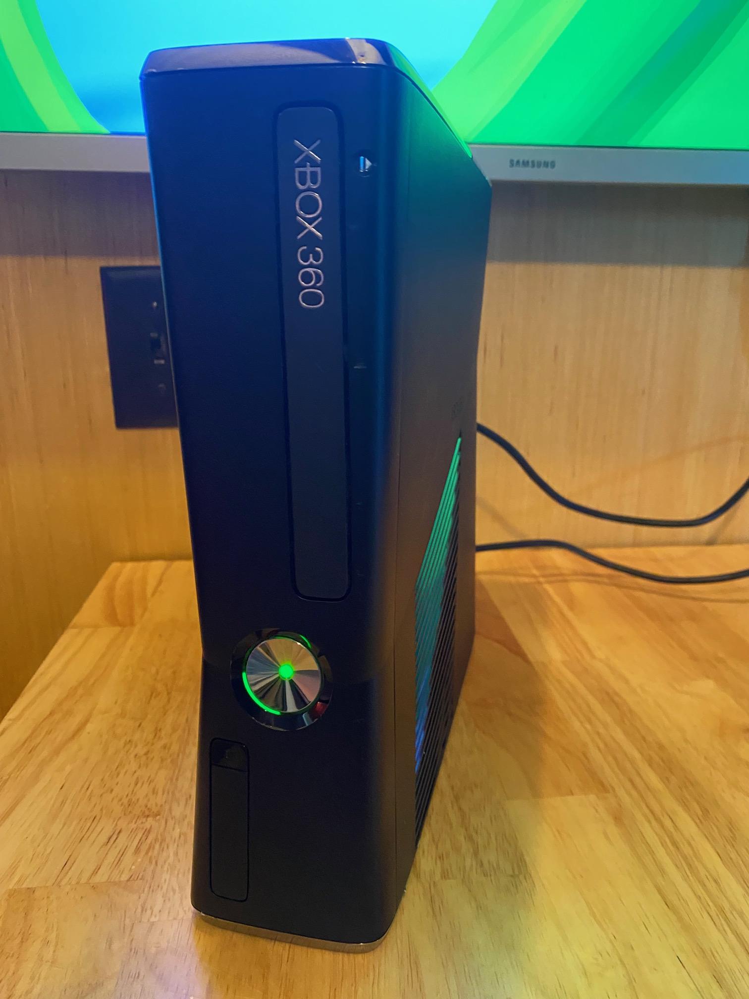 RGH 3 Xbox 360 slim | 500 GB | Corona V4
