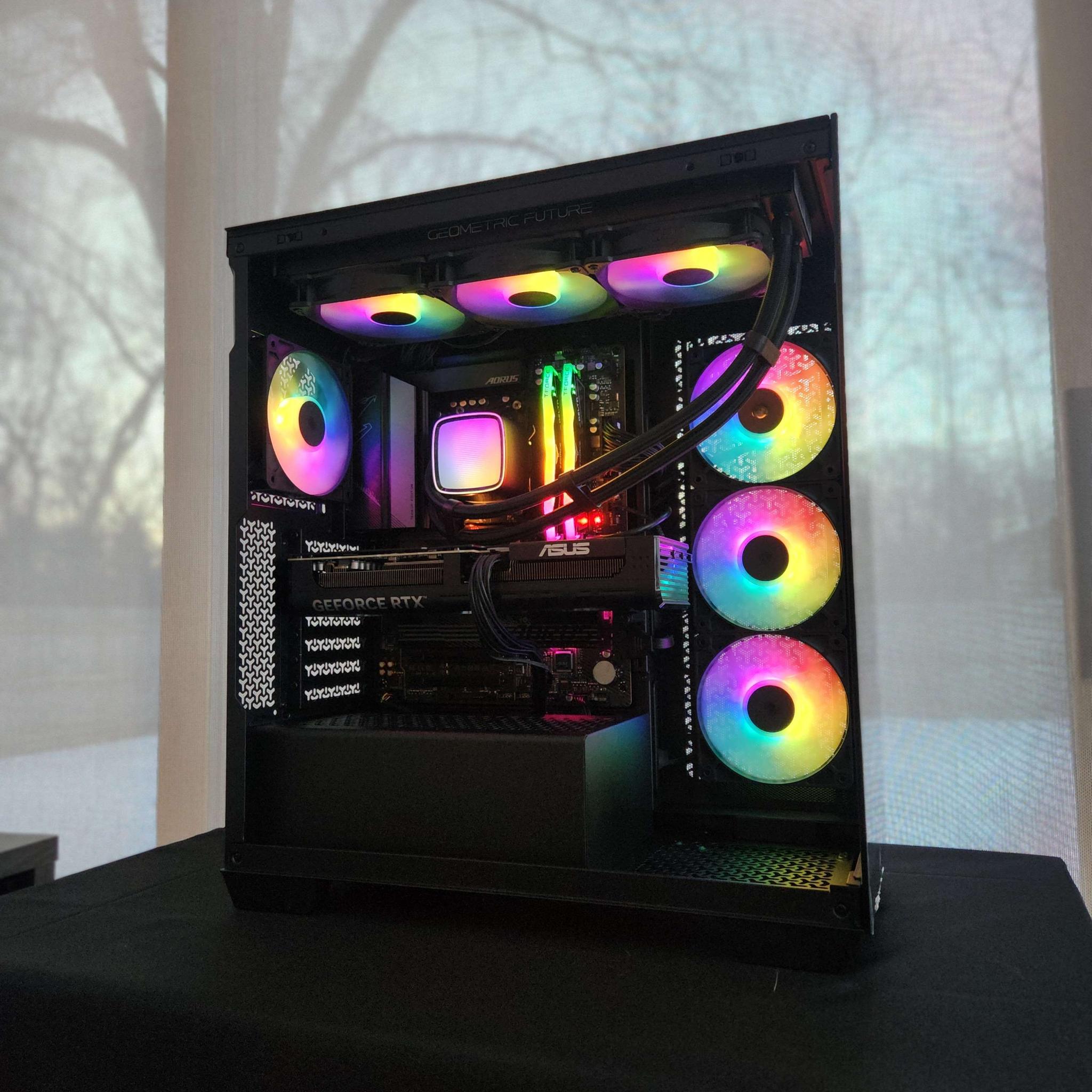 🍀RTX 5070 | Ryzen 7 7700X | 32GB DDR5 | 2TB NVMe | WiFi | Windows 11