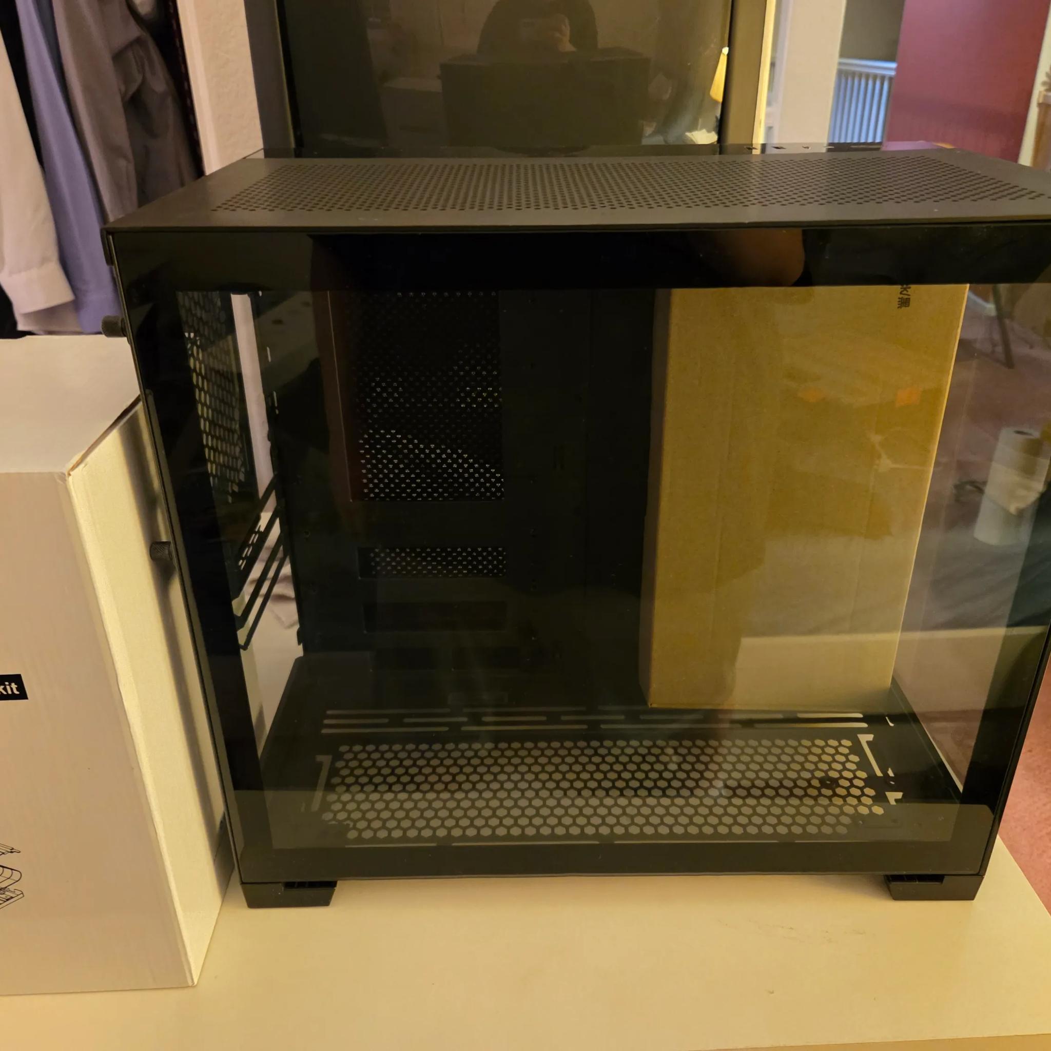 Lian Li 011 Mini Black w/ EK Distro Plate and Extras