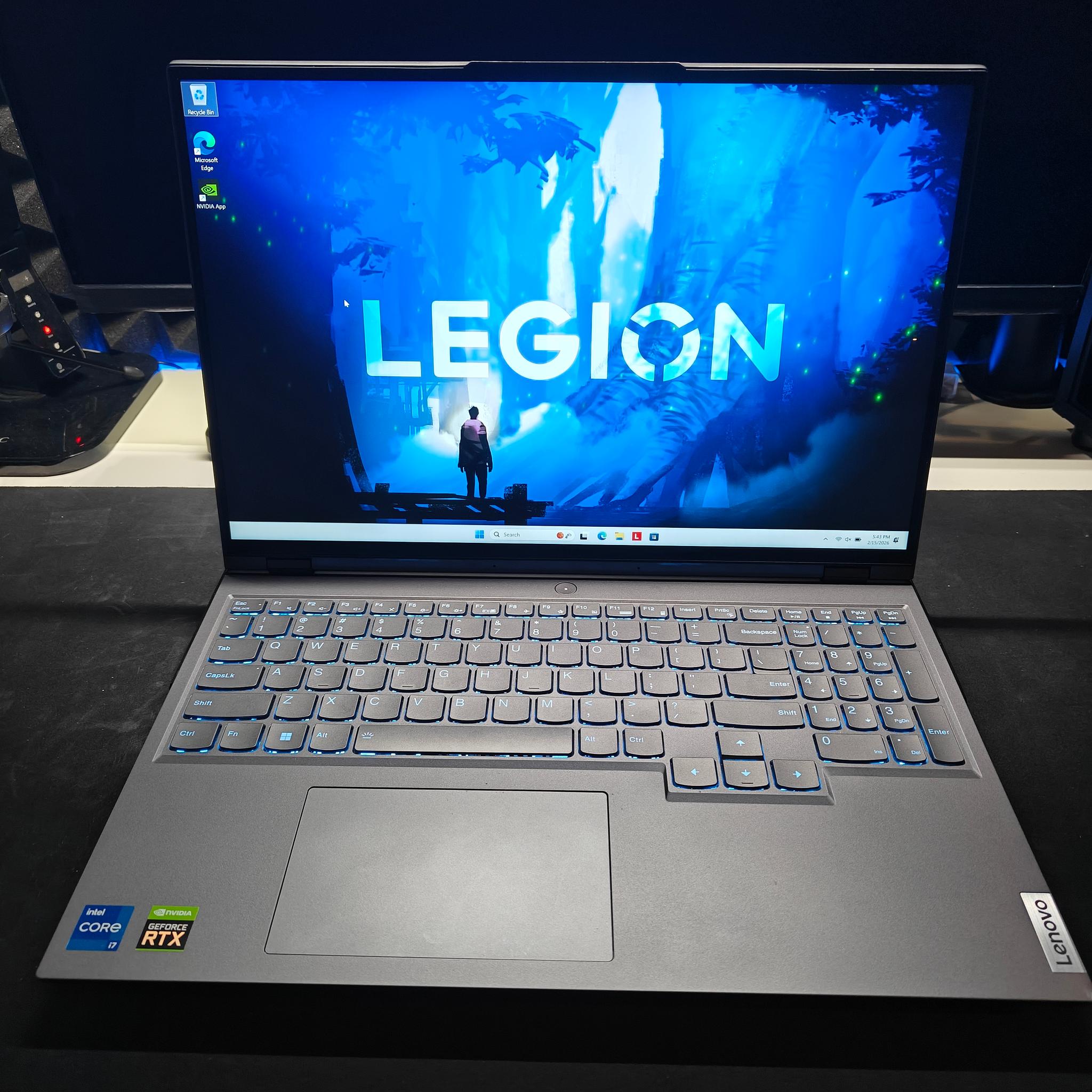*New Battery* Lenovo Legion 5 Pro i7-12700H • RTX 3050 Ti • 16GB RAM • 512GB SSD • 165Hz