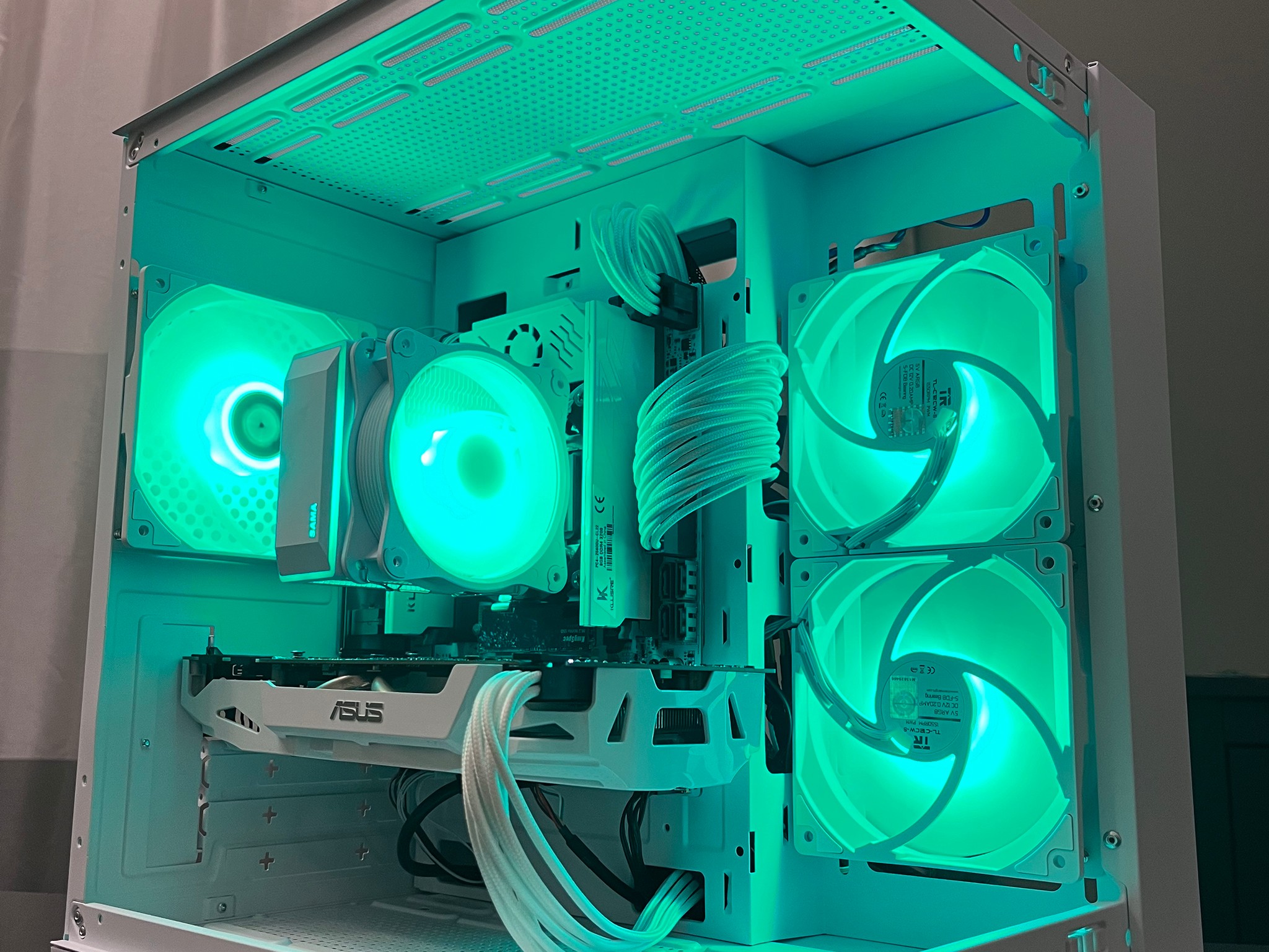 ALL WHITE GAMING PC | GTX 1070 | I7 5930K EQUIVALENT | 16GB DDR4 | 500GB NVME