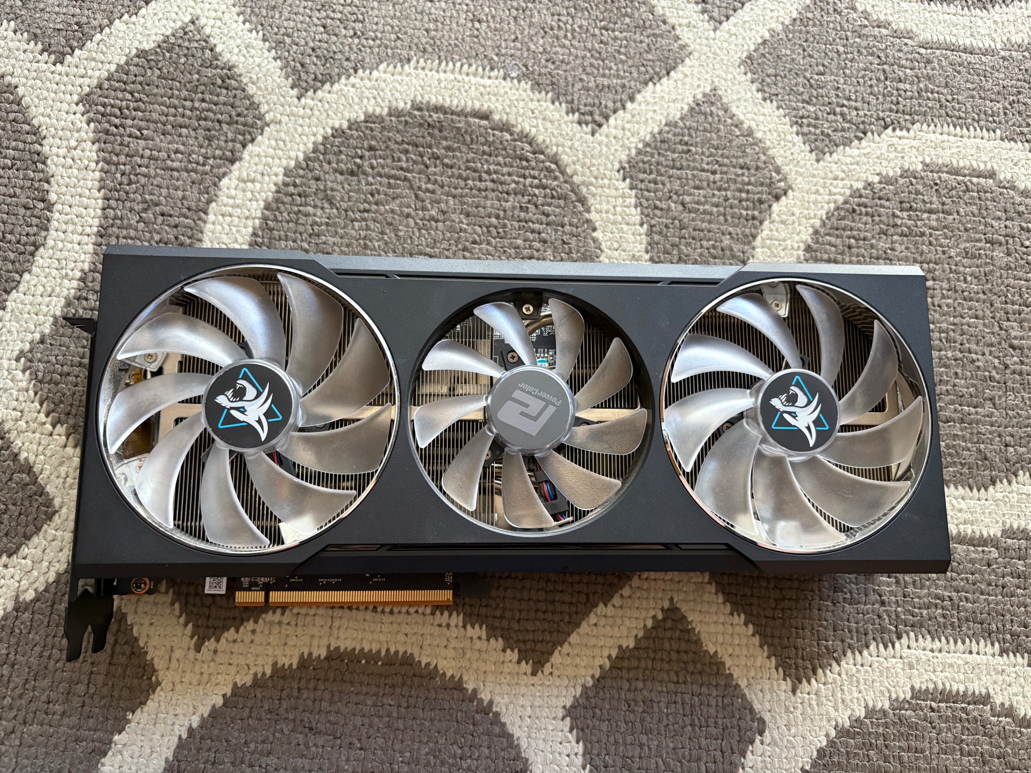 PowerColor Hellhound AMD Radeon RX 6700 XT 12GB