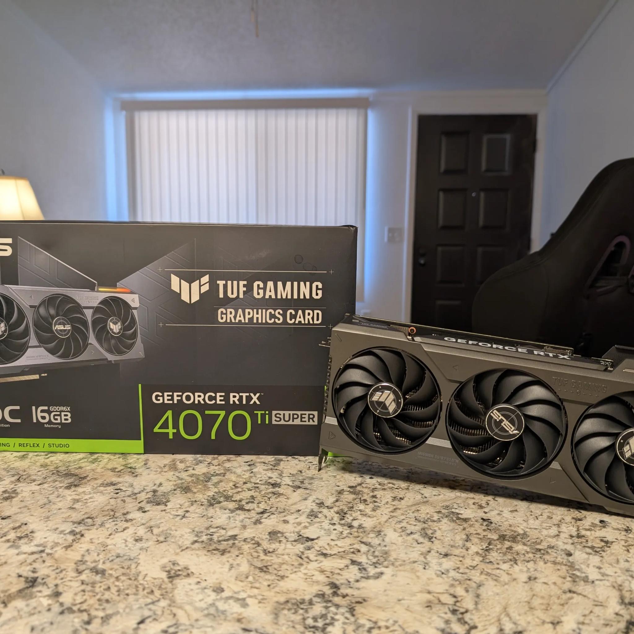 RTX 4070 Ti Super Asus TUF Gaming