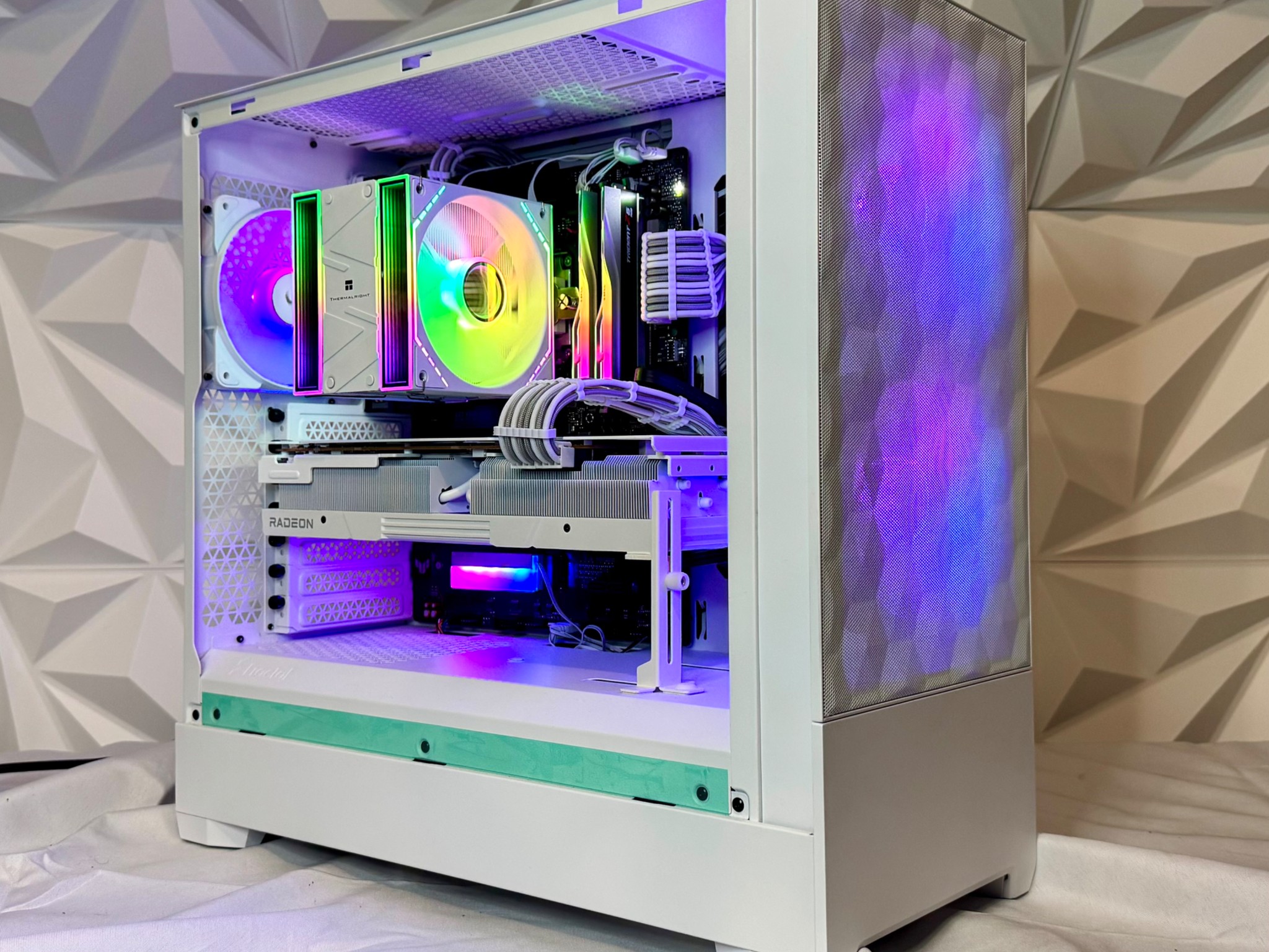 🎠🏰🐰|Highend Gaming Pc| 7700x, 7900xt, 32gb, 5tb, Wifi
