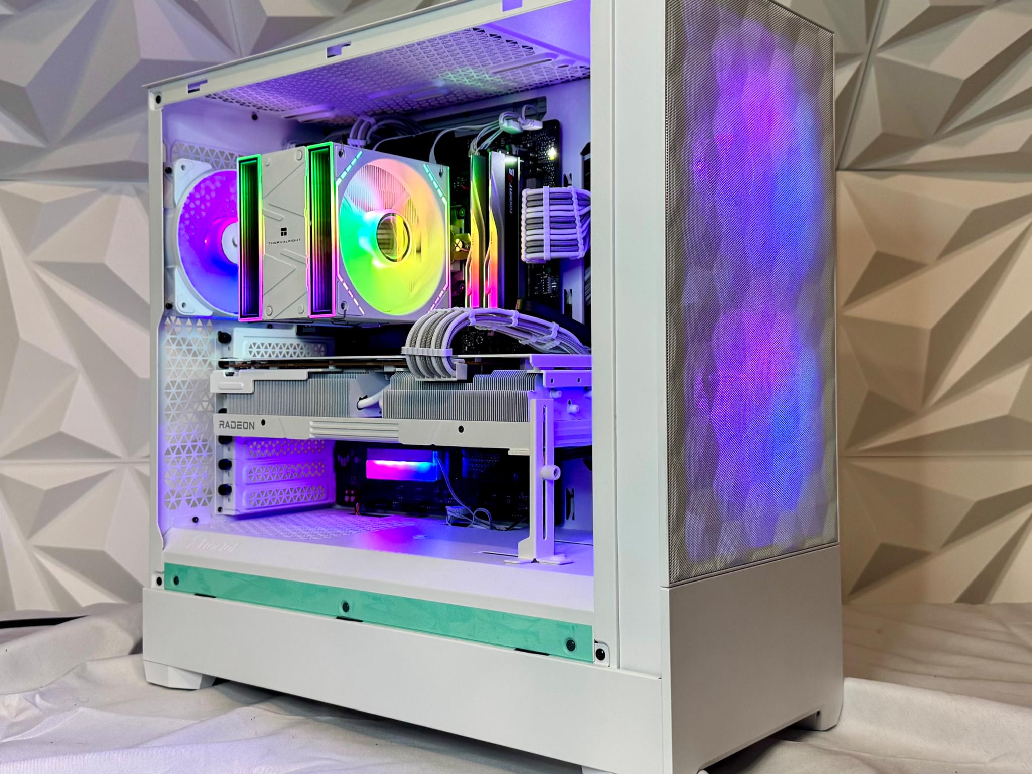 🎠🏰🐰|Highend Gaming Pc| 7700x, 7900xt, 32gb, 5tb, Wifi