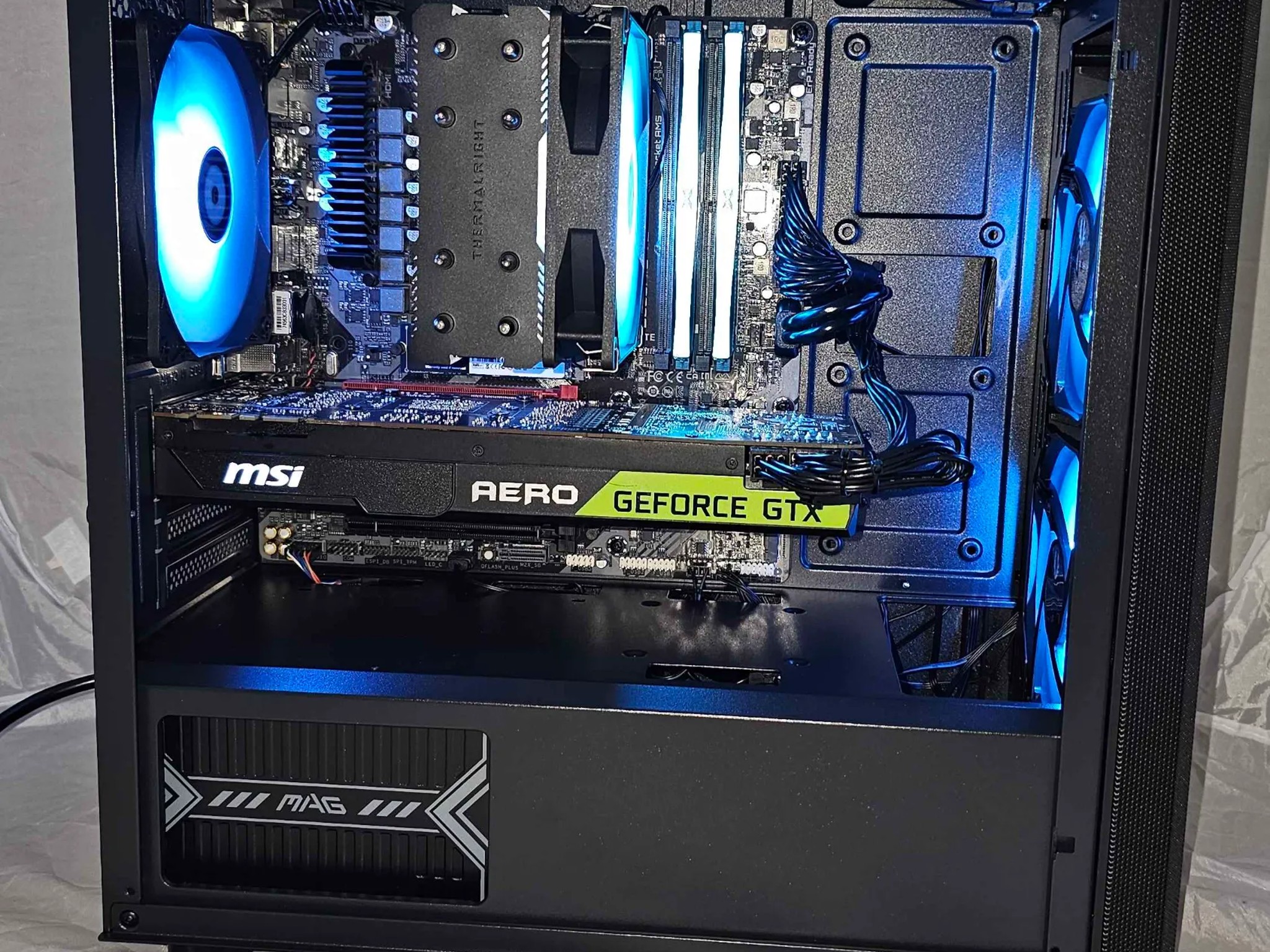 Gaming Desktop PC Ryzen 5 7500F / GTX 1080TI / 500GB SSD / 32GB DDR5