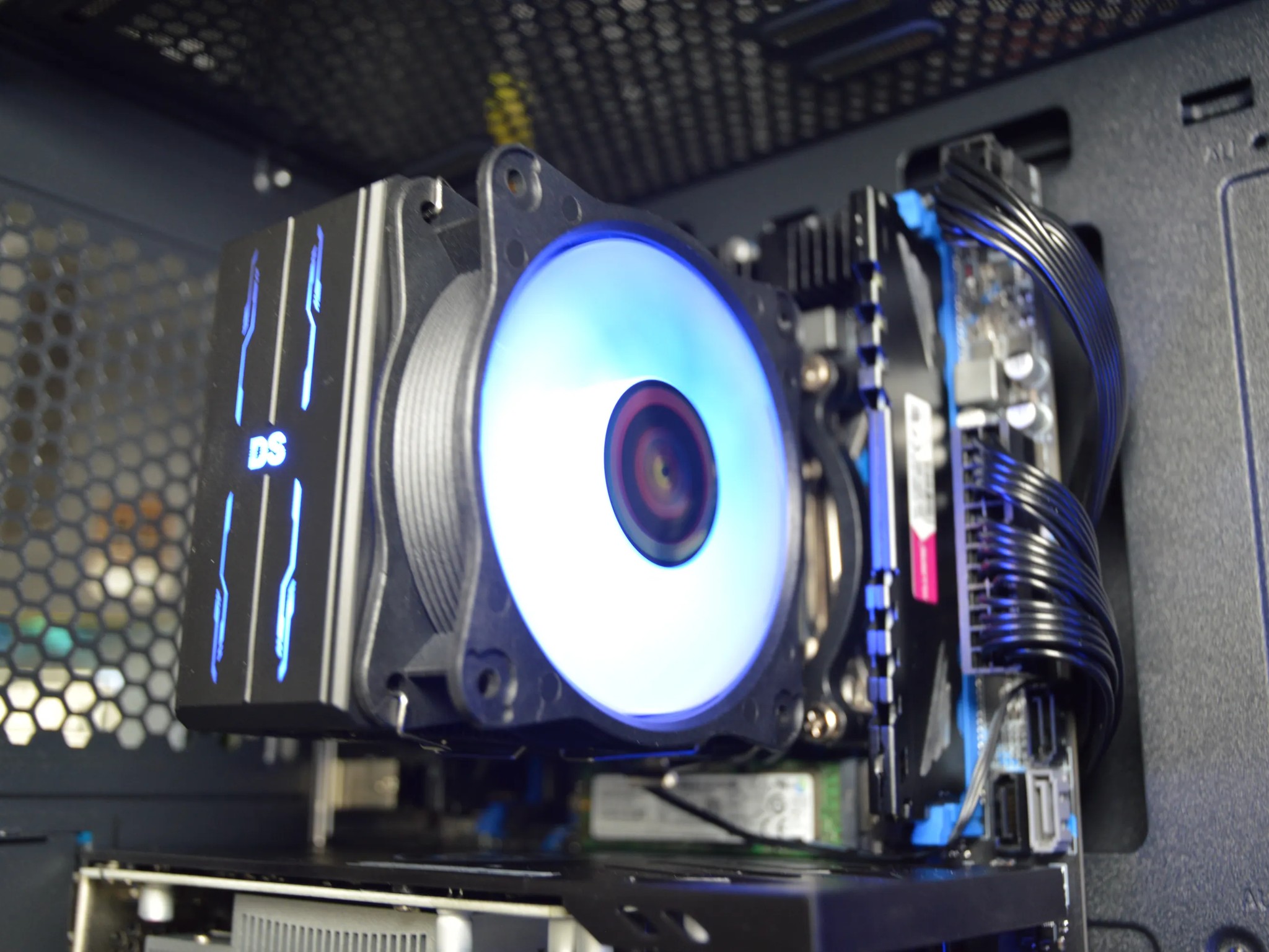 💰❄️| RTX 3050 6GB | INTEL XEON E5-2680 V4 | 16GB DDR4 RAM | 512GB SATA SSD | Crystal Budget |
