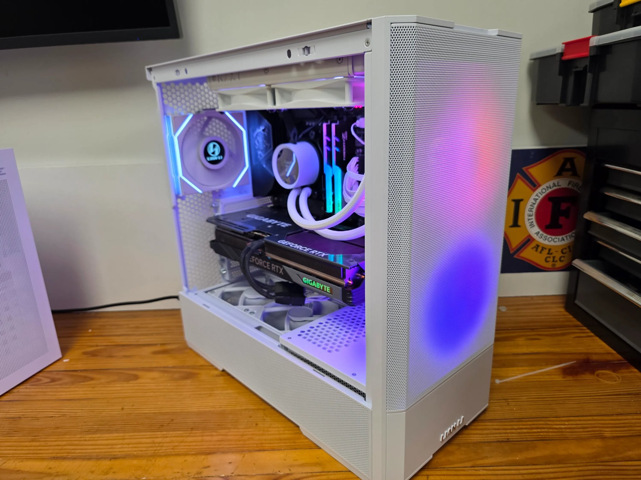 4070Ti / Ryzen Gaming PC Computer (4070 TI 12gb, Ryzen 5900x, 32gb DDR4)