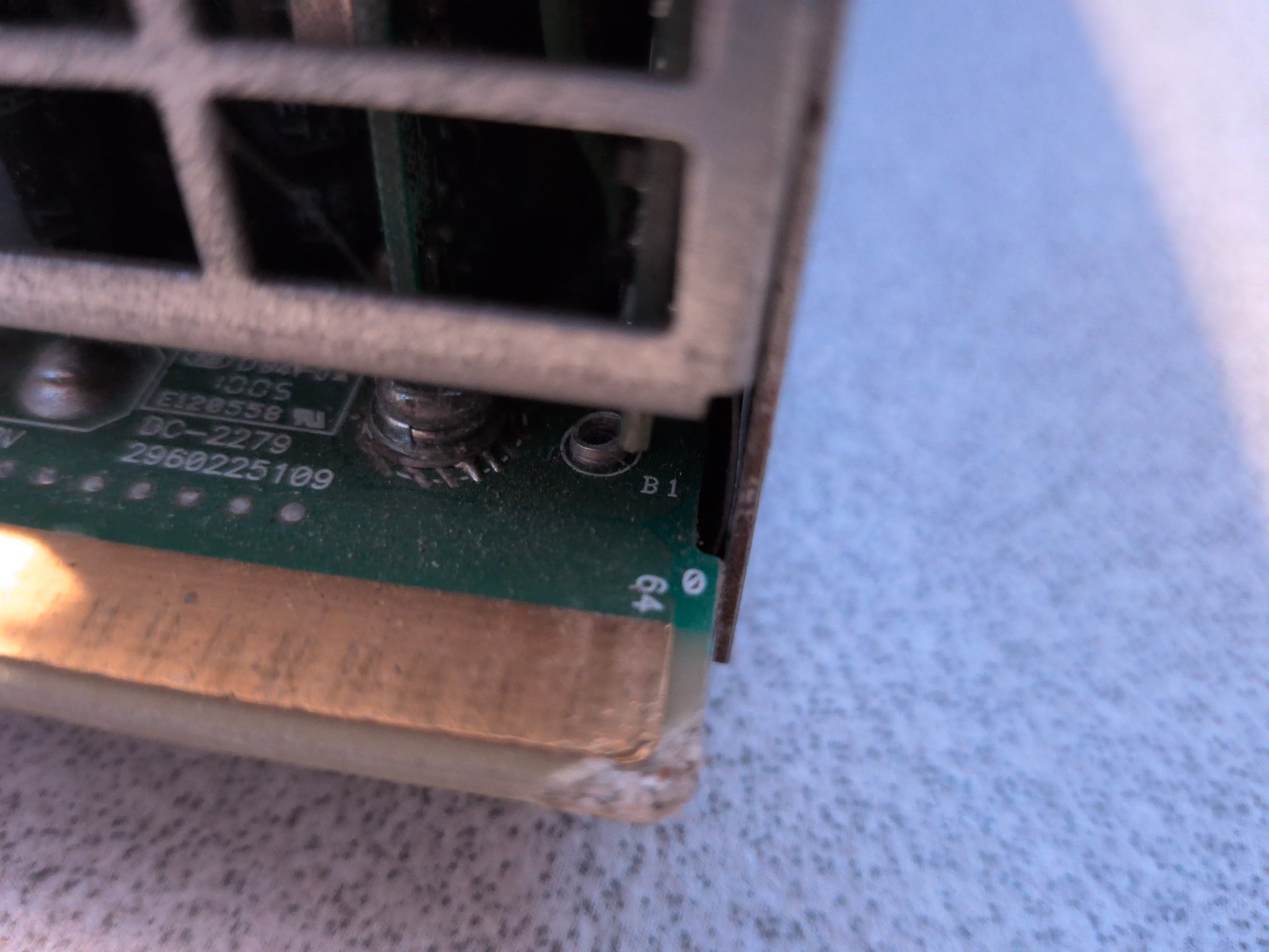 HP 1200W Server PSU Kit - Breakout Board Edge Chip - Parts/Repair