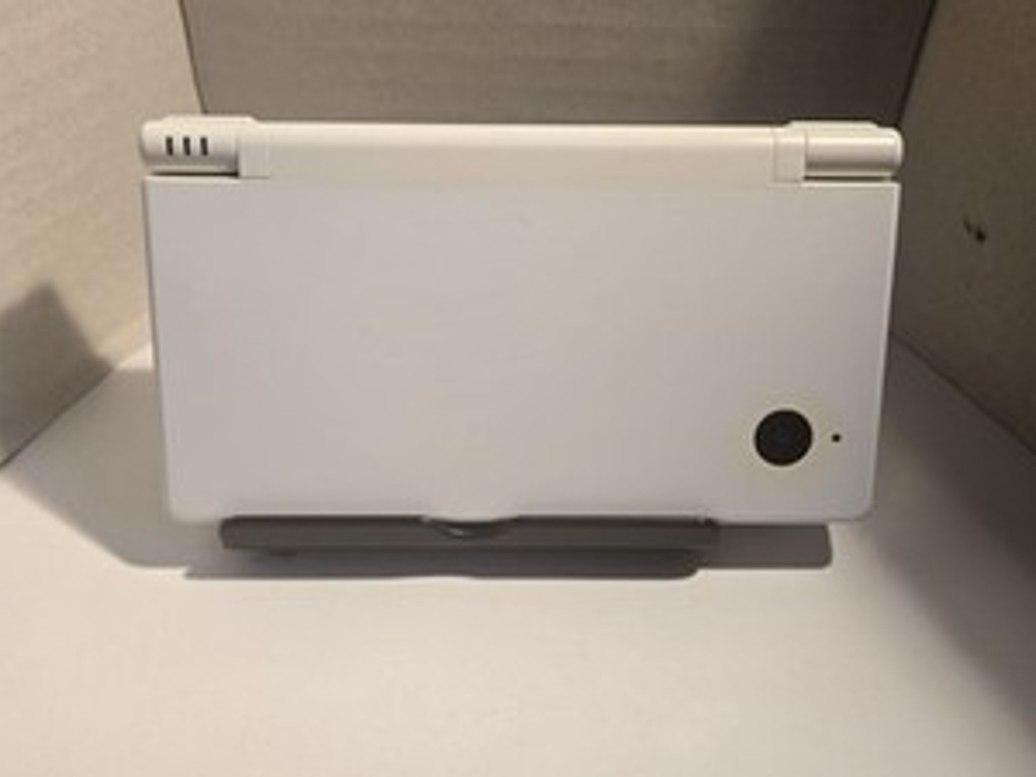 CUSTOM USED Nintendo DSi Japanese White Handheld Console