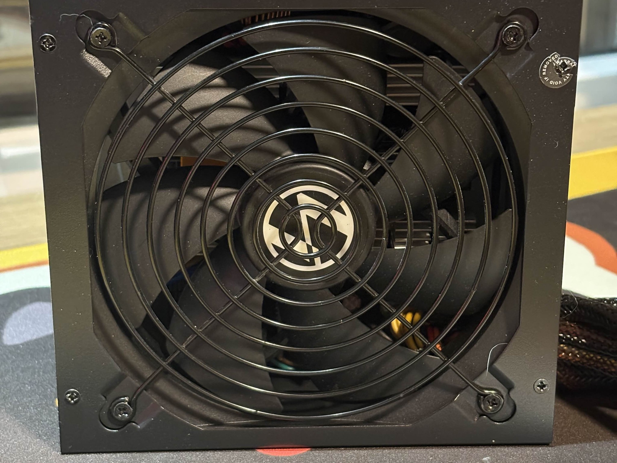 Apevia 1000W Prestige GOLD Non-Modular