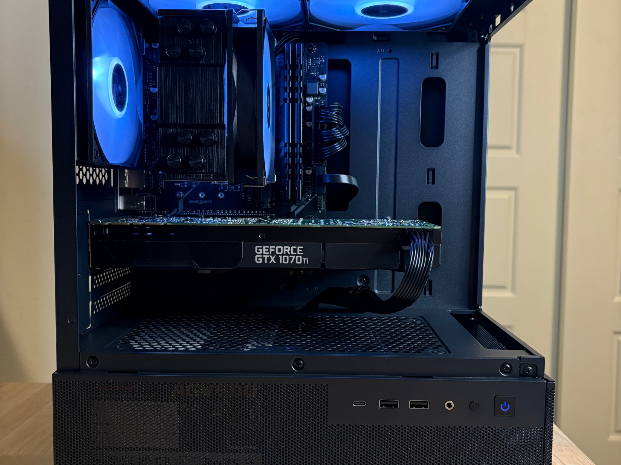 GTX 1070 Ti + Ryzen 5 2600