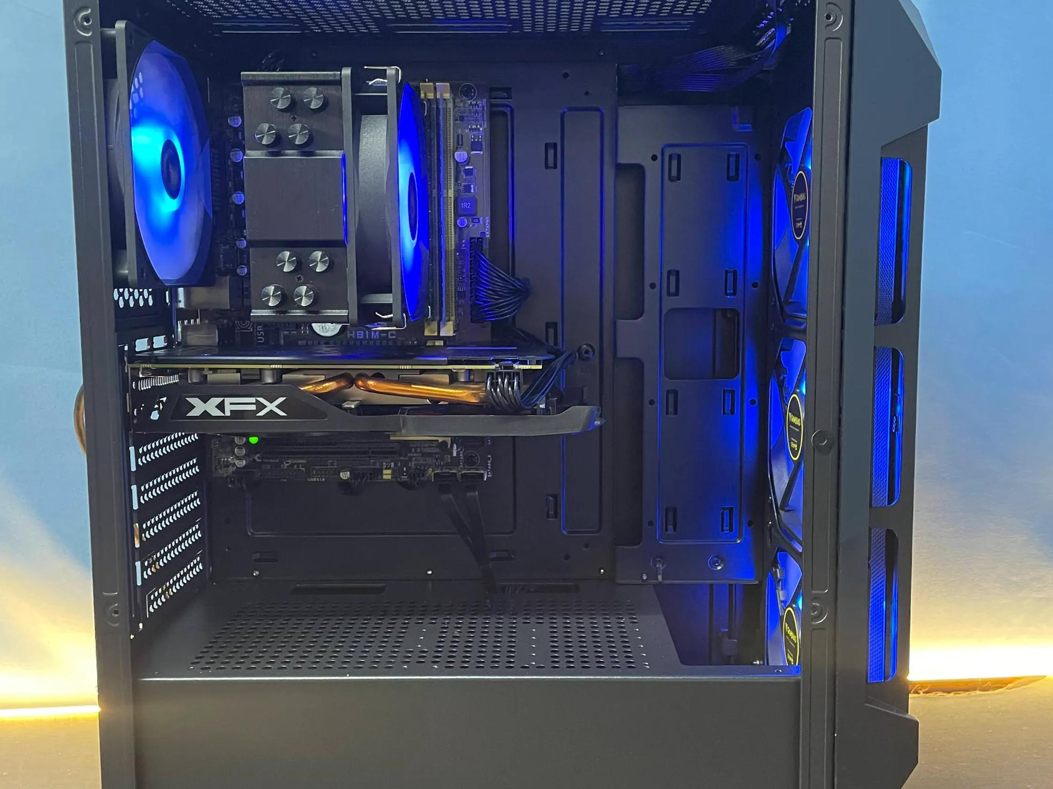 Like New Gaming PC | Intel i7 / RX580 / 8GB / 1.1TB Win 11 Pro + Wi-Fi