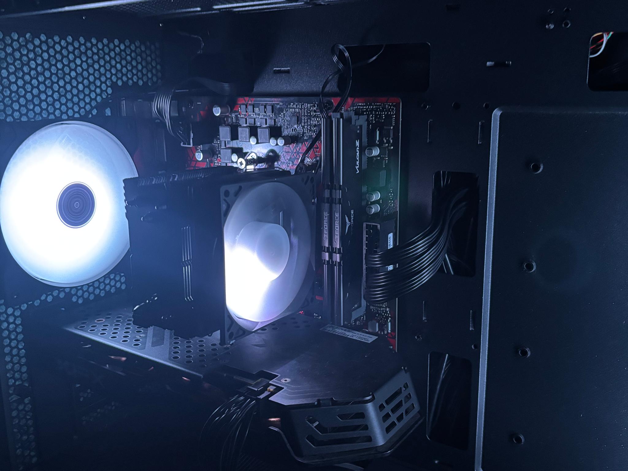 Ryzen 5 1600 | RX 580 Gaming PC