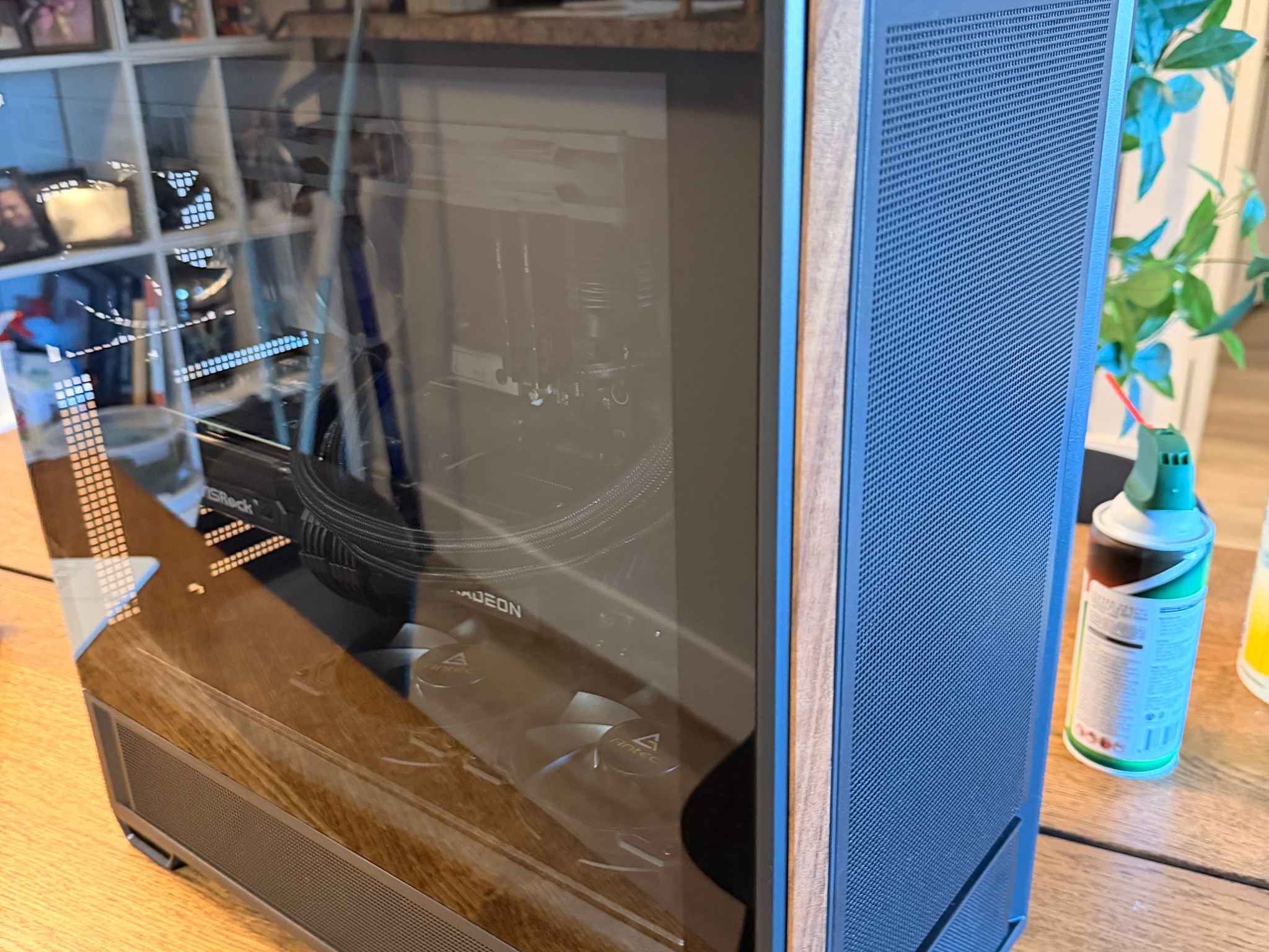 The Dark Knight – Sleeper High-End Gaming PC | 9850X3D | RX 9070 XT | WiFi 7 | No RGB