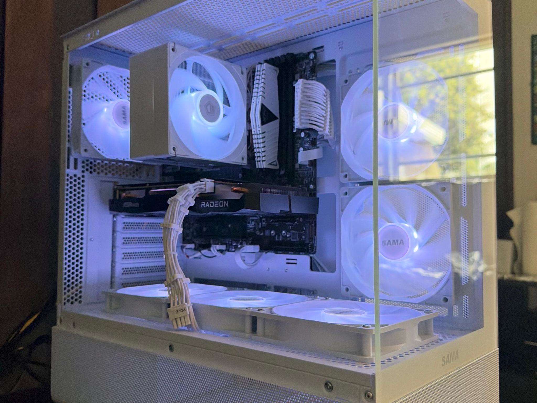 RX 6600xt, Ryzen 5500 White Gaming PC