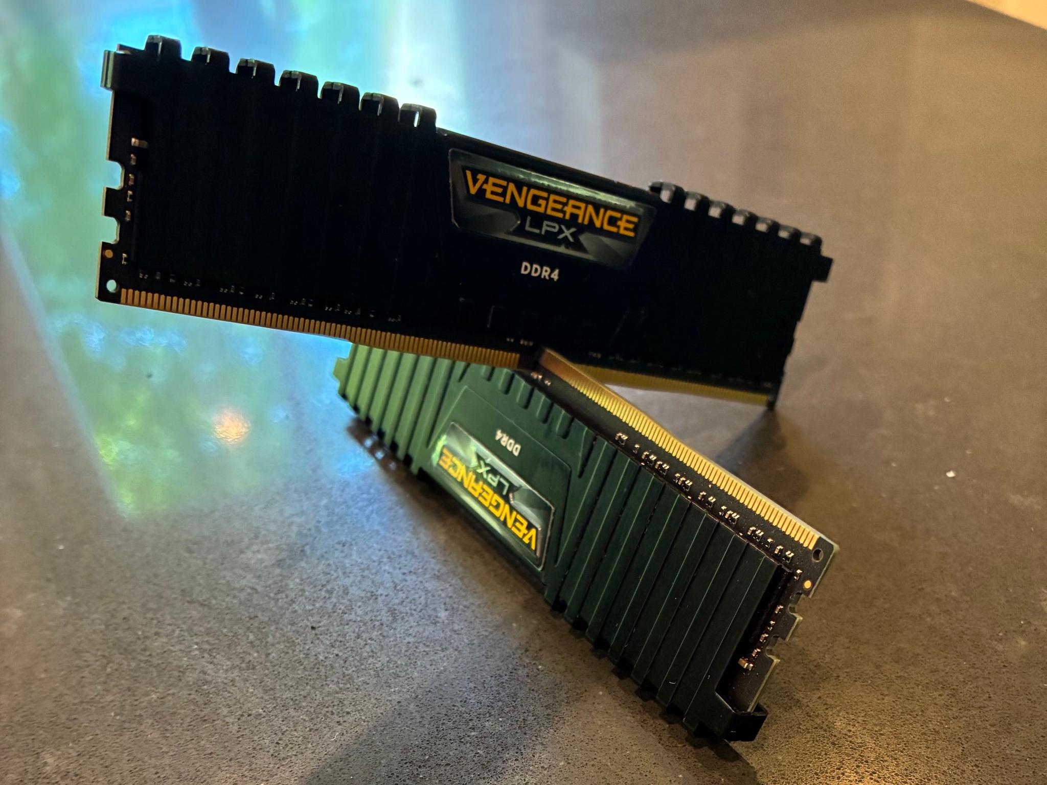 32GB Corsair Vengeance (2x16GB) DDR4-3200