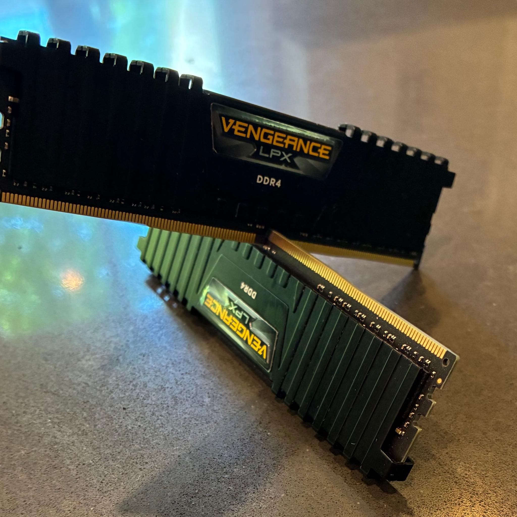 32GB Corsair Vengeance (2x16GB) DDR4-3200