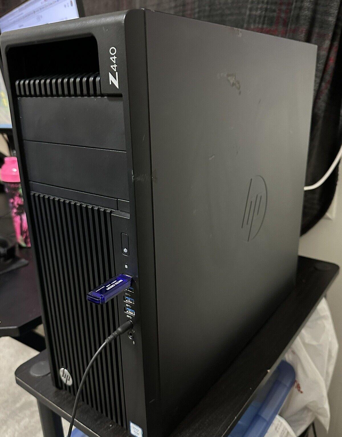HP Z440 Workstation Xeon 2690V3 12-Core, RX 5700XT, 48GB RAM-2133MHZ, 1TB SSD