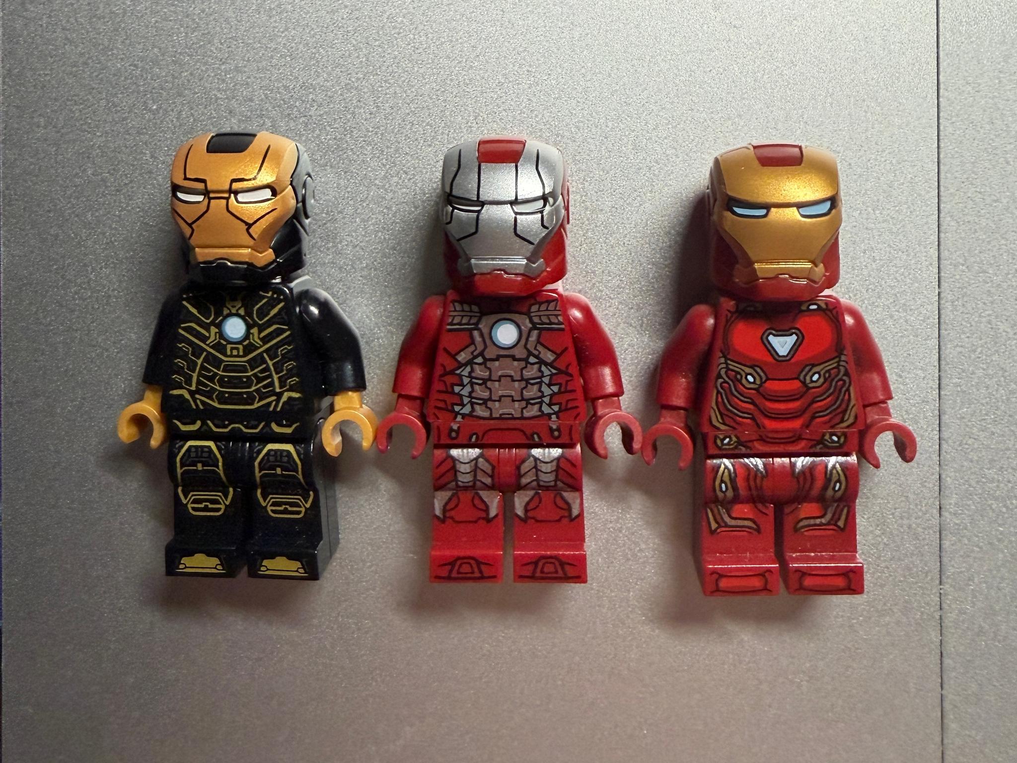 LEGO Iron Man Hall of Armor 76125 Minifigures (Mark 5, 41, 50) (Extra Set 2)