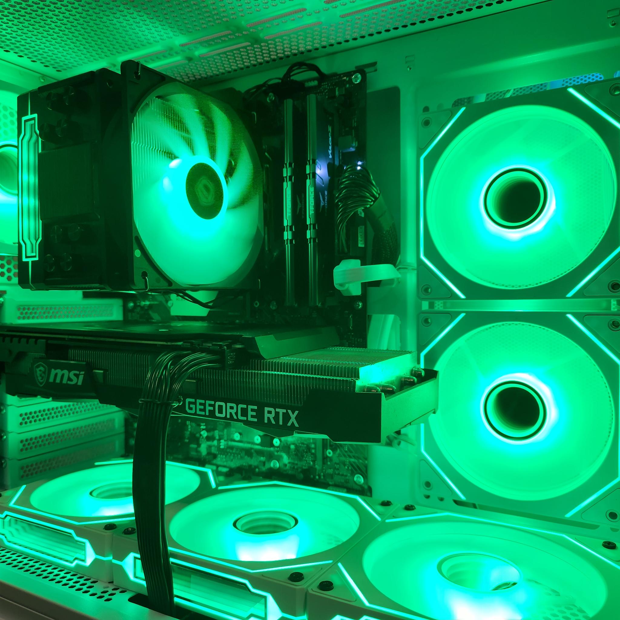 Powerful White Gaming PC | RTX 3070 | RYZEN 7 3800X | 32GB RAM | 1TB SSD | WiFi + BT