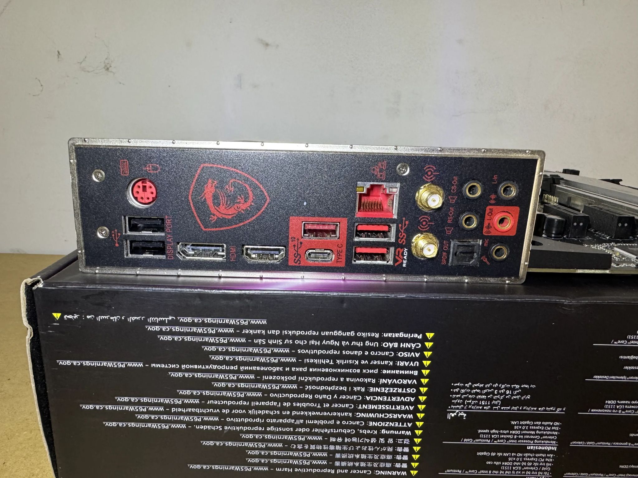 MSI MPG Z390 Gaming PRO Carbon AC WIFI w/ Intel Core i5-9600K 3.7GHz 6-Core Processor
