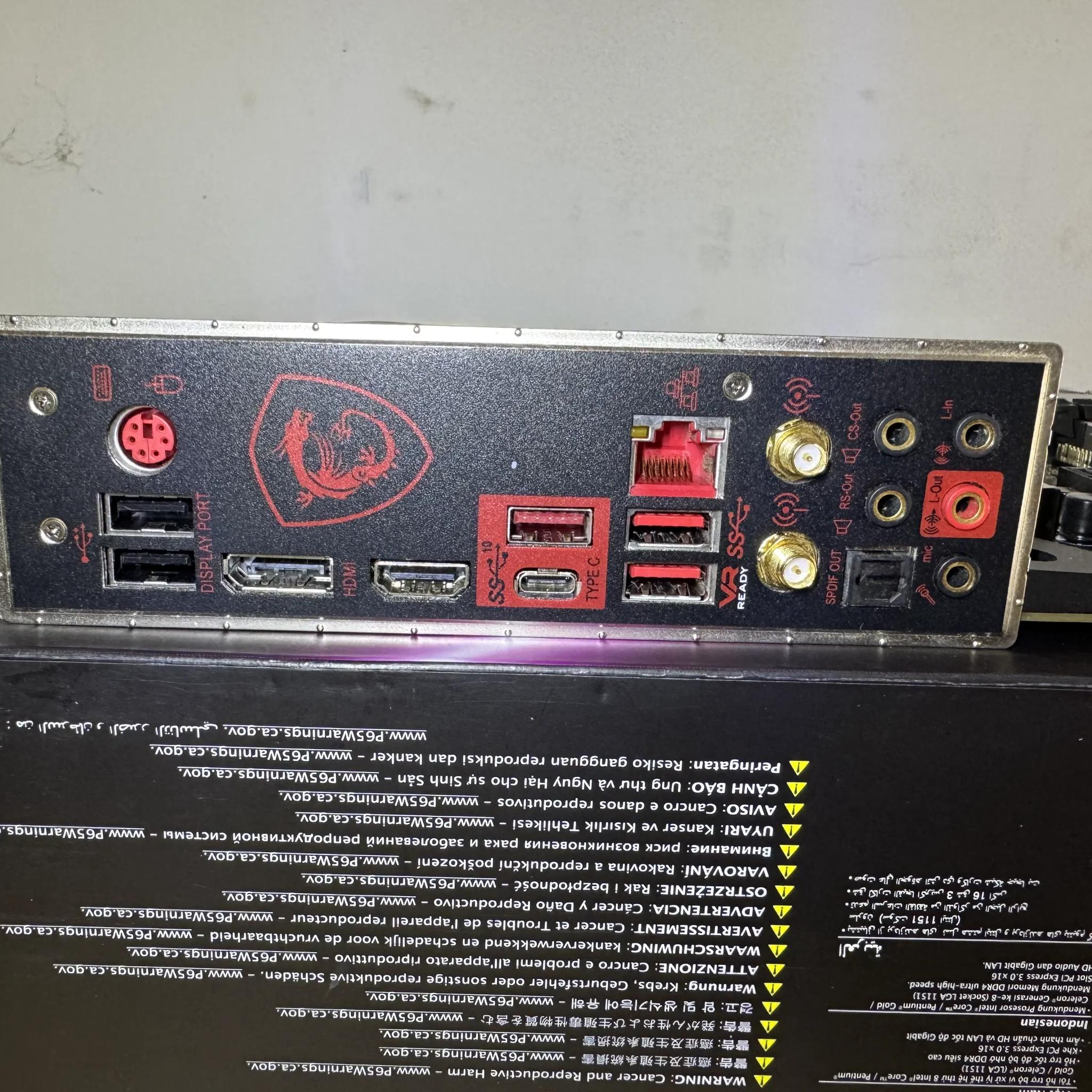 MSI MPG Z390 Gaming PRO Carbon AC WIFI w/ Intel Core i5-9600K 3.7GHz 6-Core Processor