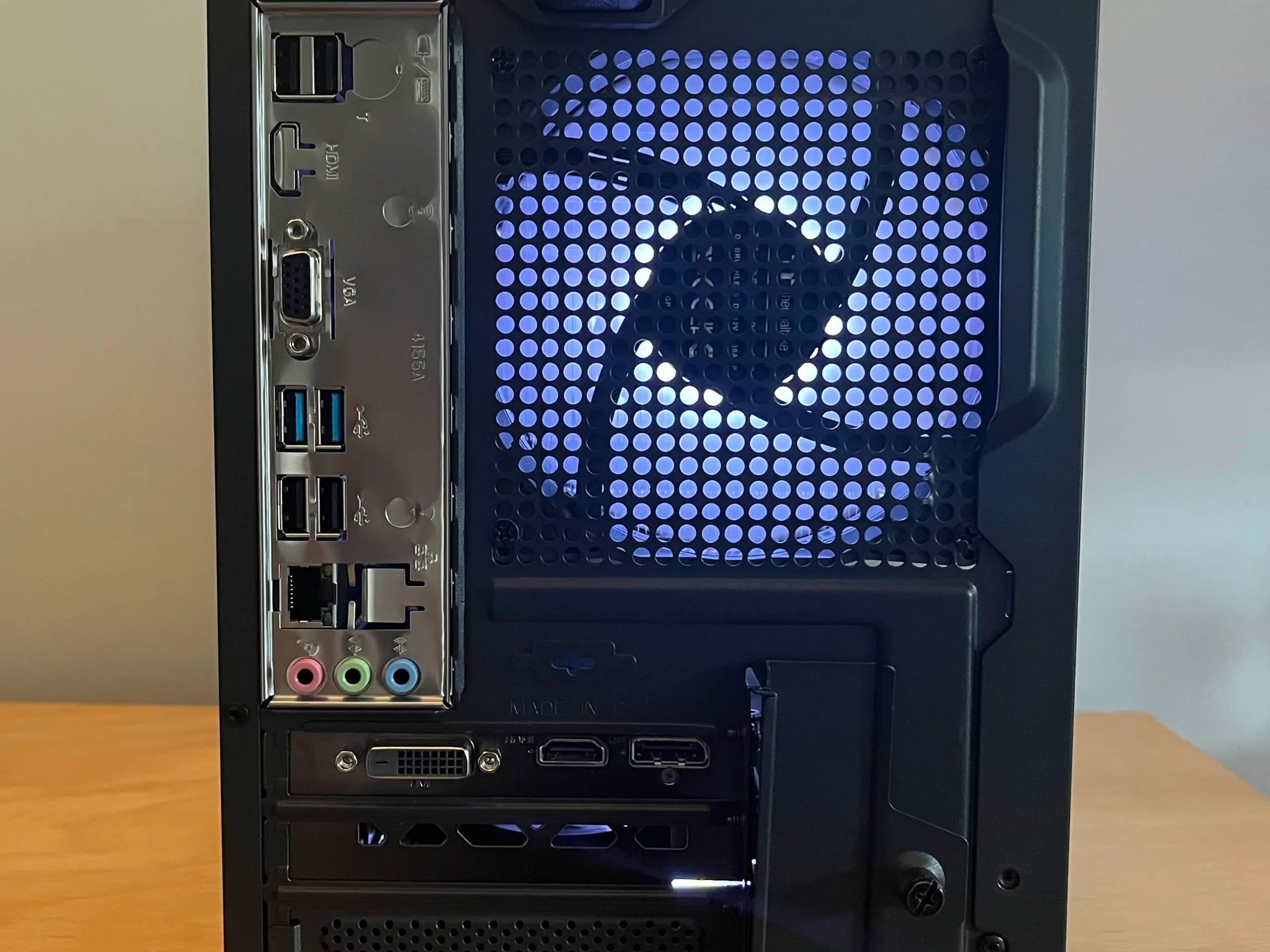 | RTX 2060 | Ryzen 7 3700X | 32GB DDR4 | 1TB Gen 4 NVMe | Windows 11 Pro | Portable Mini mATX PC