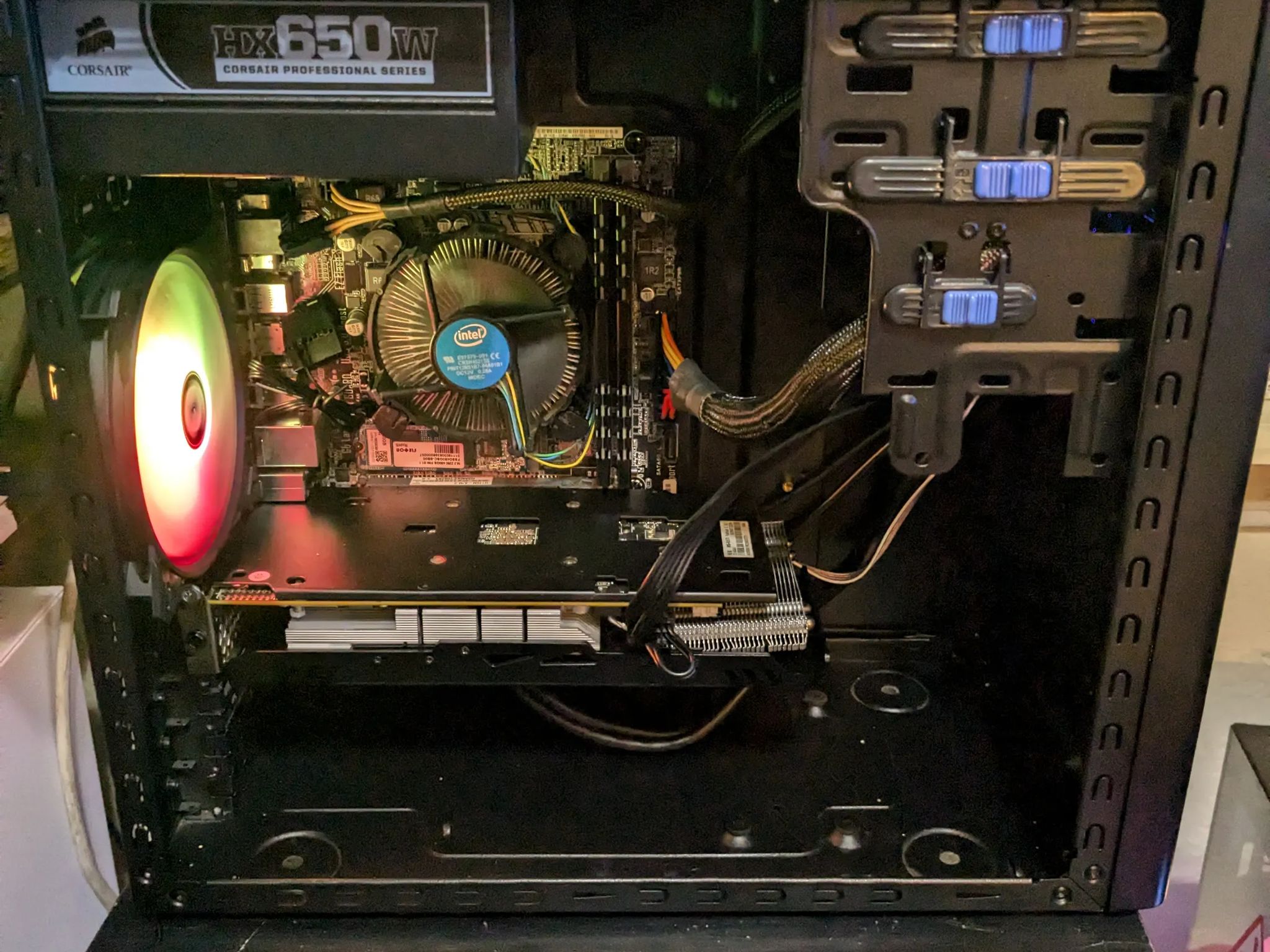Very Demure, Very Mindful - i5-6500, RX 570 8GB, 16GB DDR4, 480GB SSD, Wifi, Win10, RGB