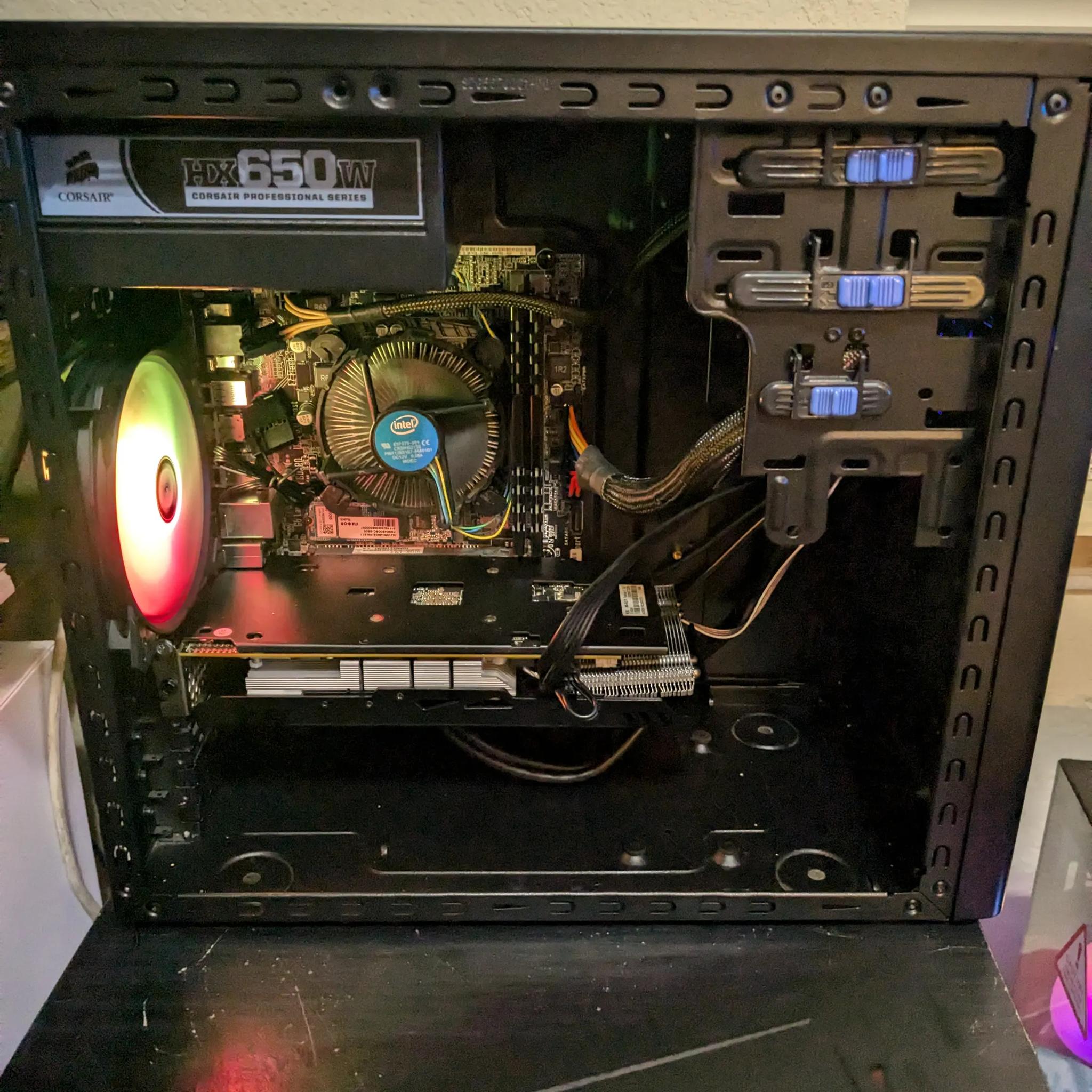 Very Demure, Very Mindful - i5-6500, RX 570 8GB, 16GB DDR4, 480GB SSD, Wifi, Win10, RGB