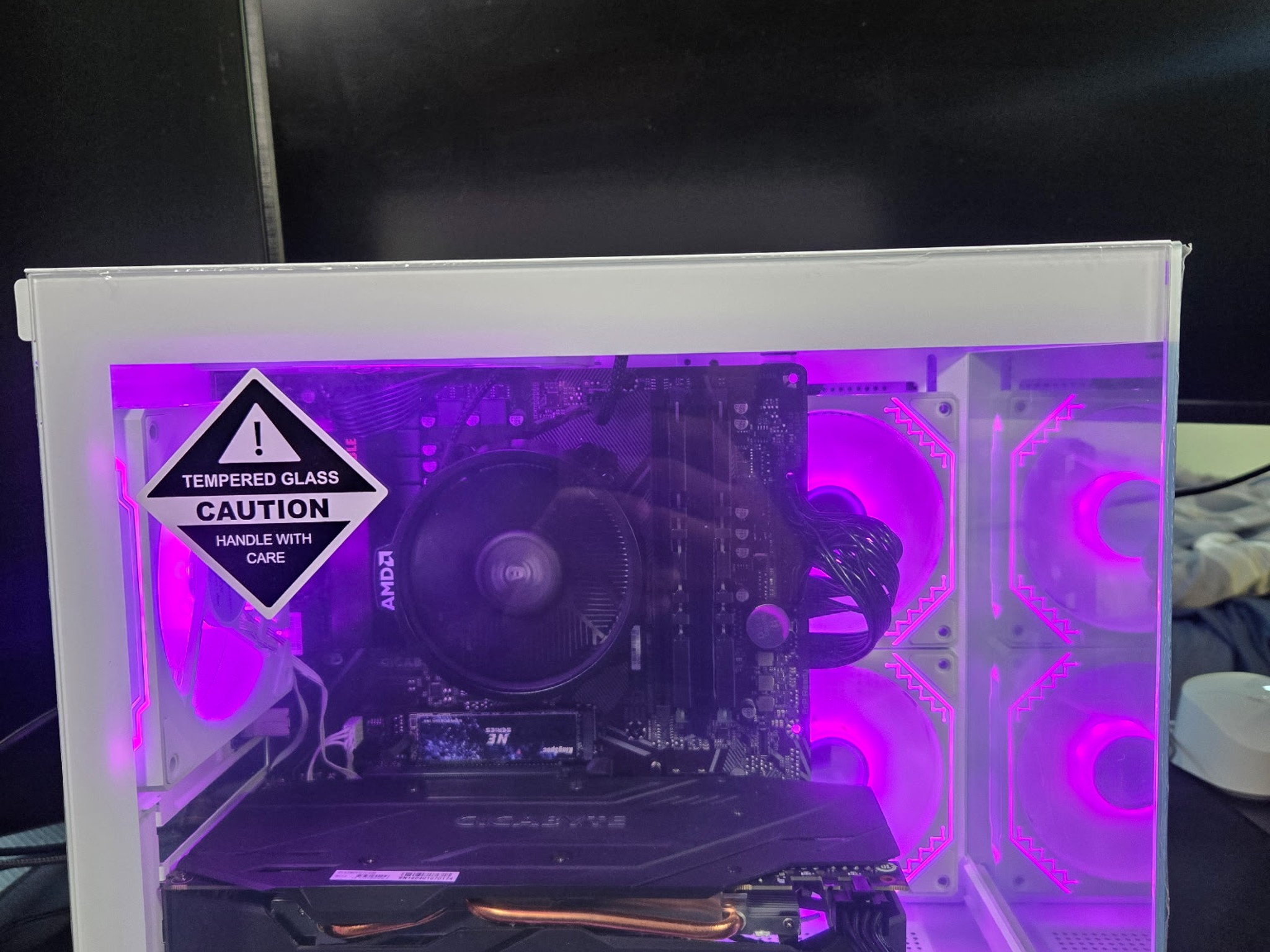 A 1080p/1440p custom gaming pc with a Gigabyte GeForce RTX OC 2060 and an AMD Ryzen 5 5500