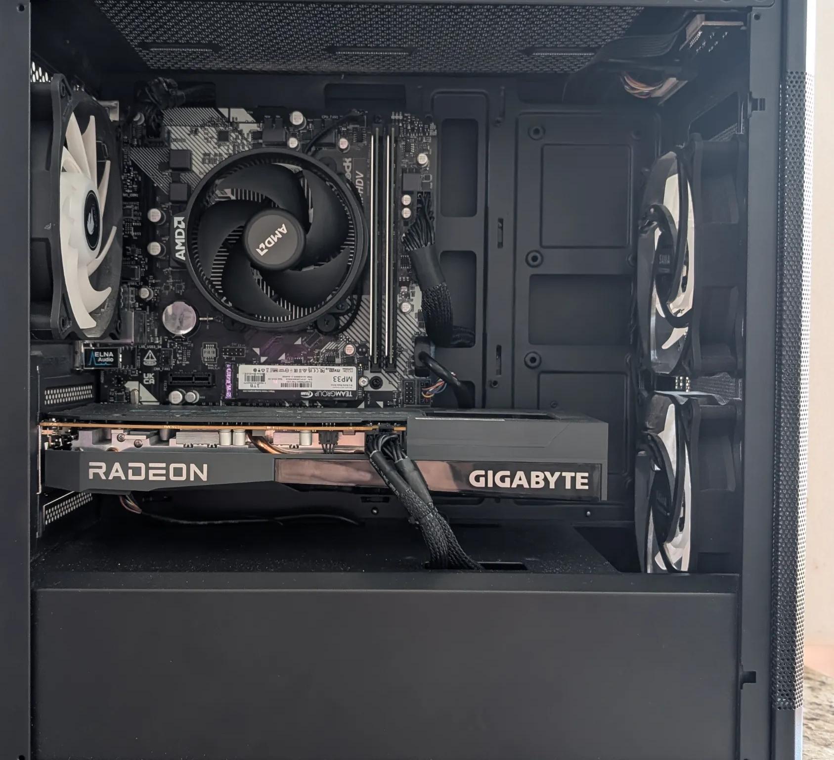 Gaming PC, RX 6600, 32gb RAM, and Ryzen 5 3600 CPU