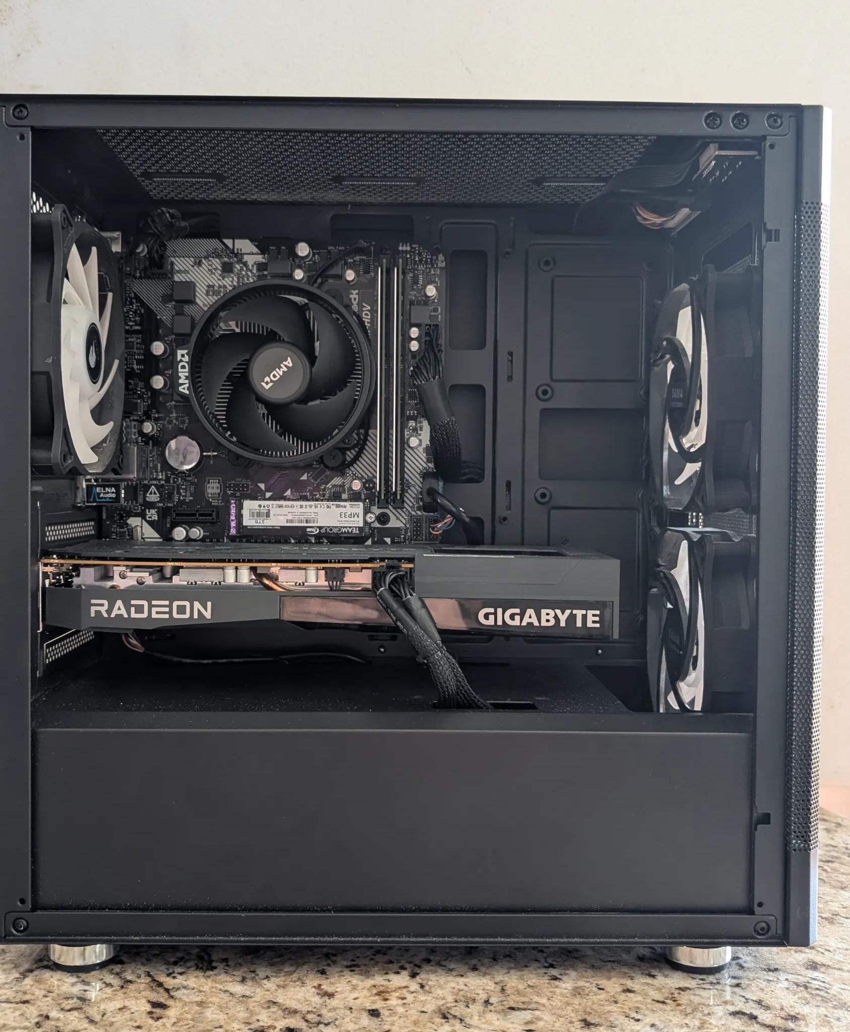 Gaming PC, RX 6600, 32gb RAM, and Ryzen 5 3600 CPU