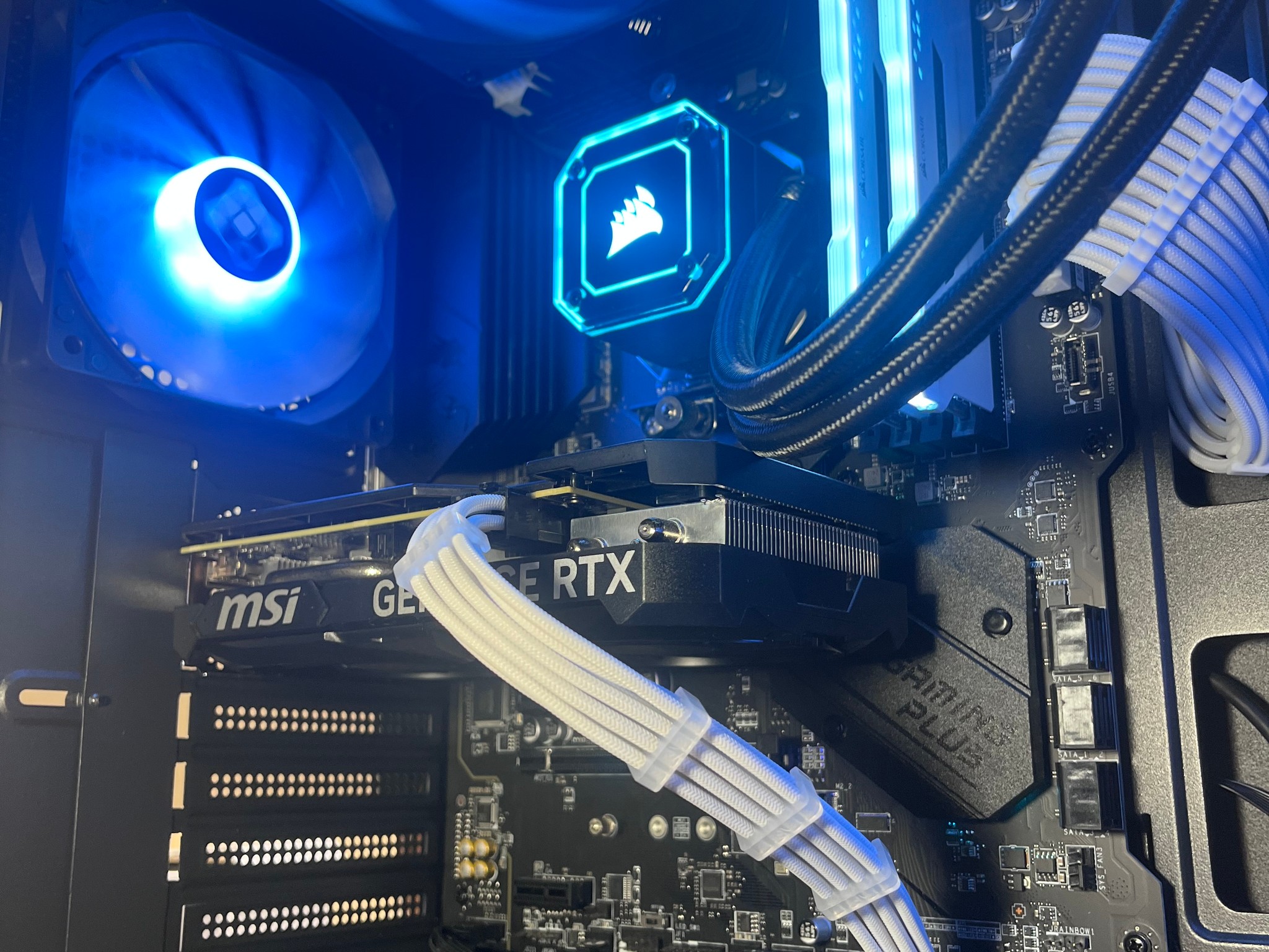 RTX 4060 Ti | Ryzen 7 3800X | 16 GBs RAM | Gaming PC