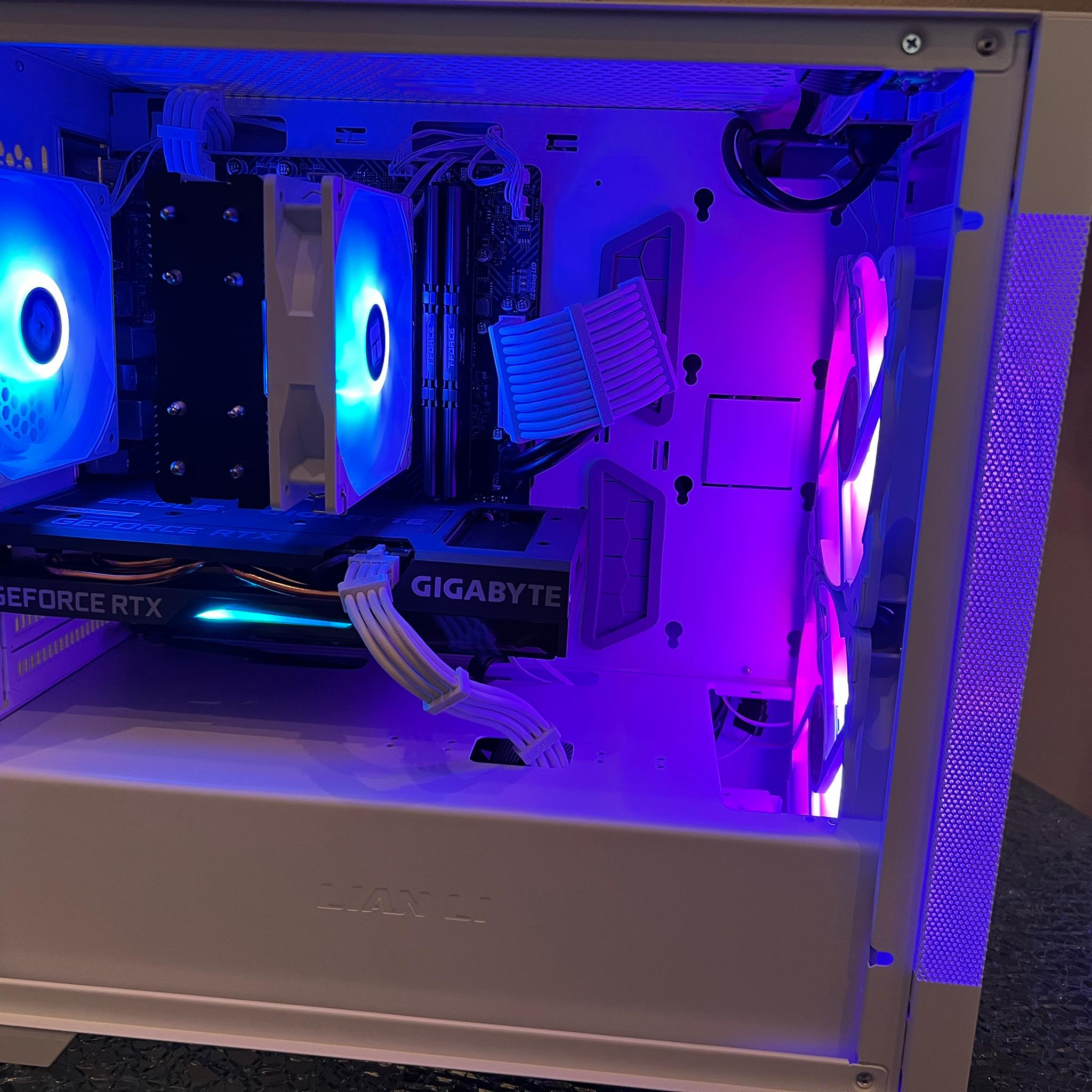 Intel i5 12400F / RTX 3060 / 16GB RAM / 1TB SSD / Custom White Gaming PC