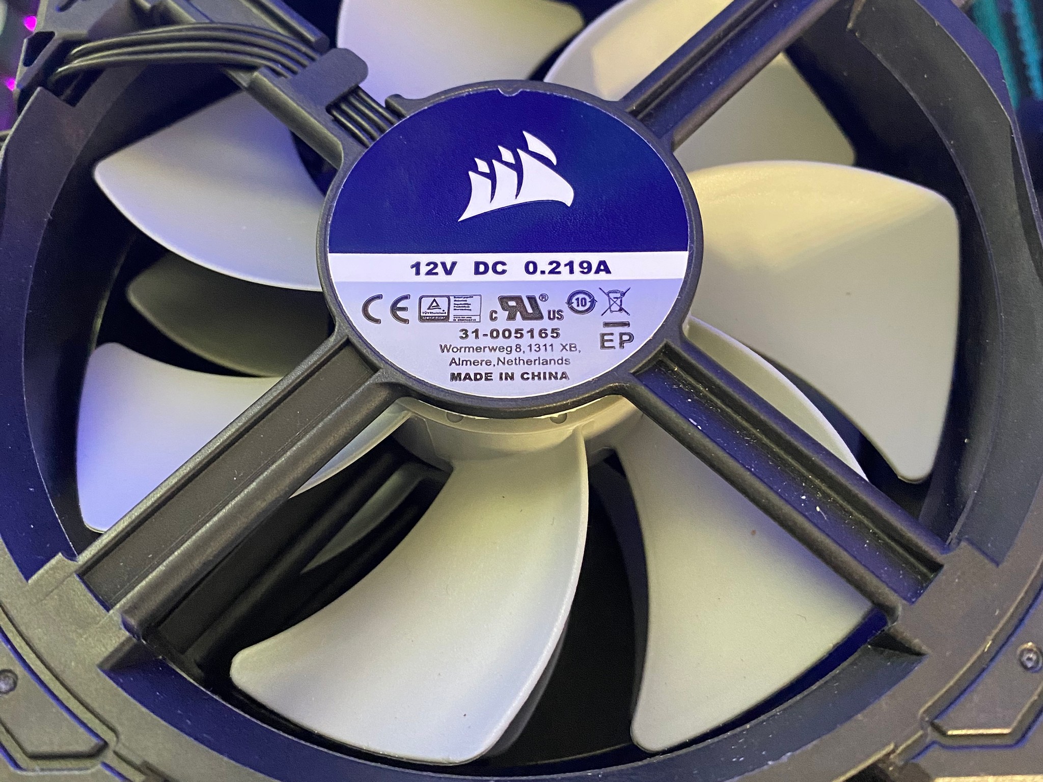 Corsair ML120, 120mm Premium Magnetic Levitation Fan 4PIN PWM 2000RPM 75CFM