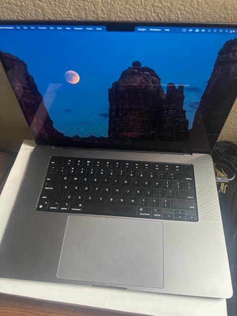 Macbook Pro 16” M2 Max 32gb 1TB SSD