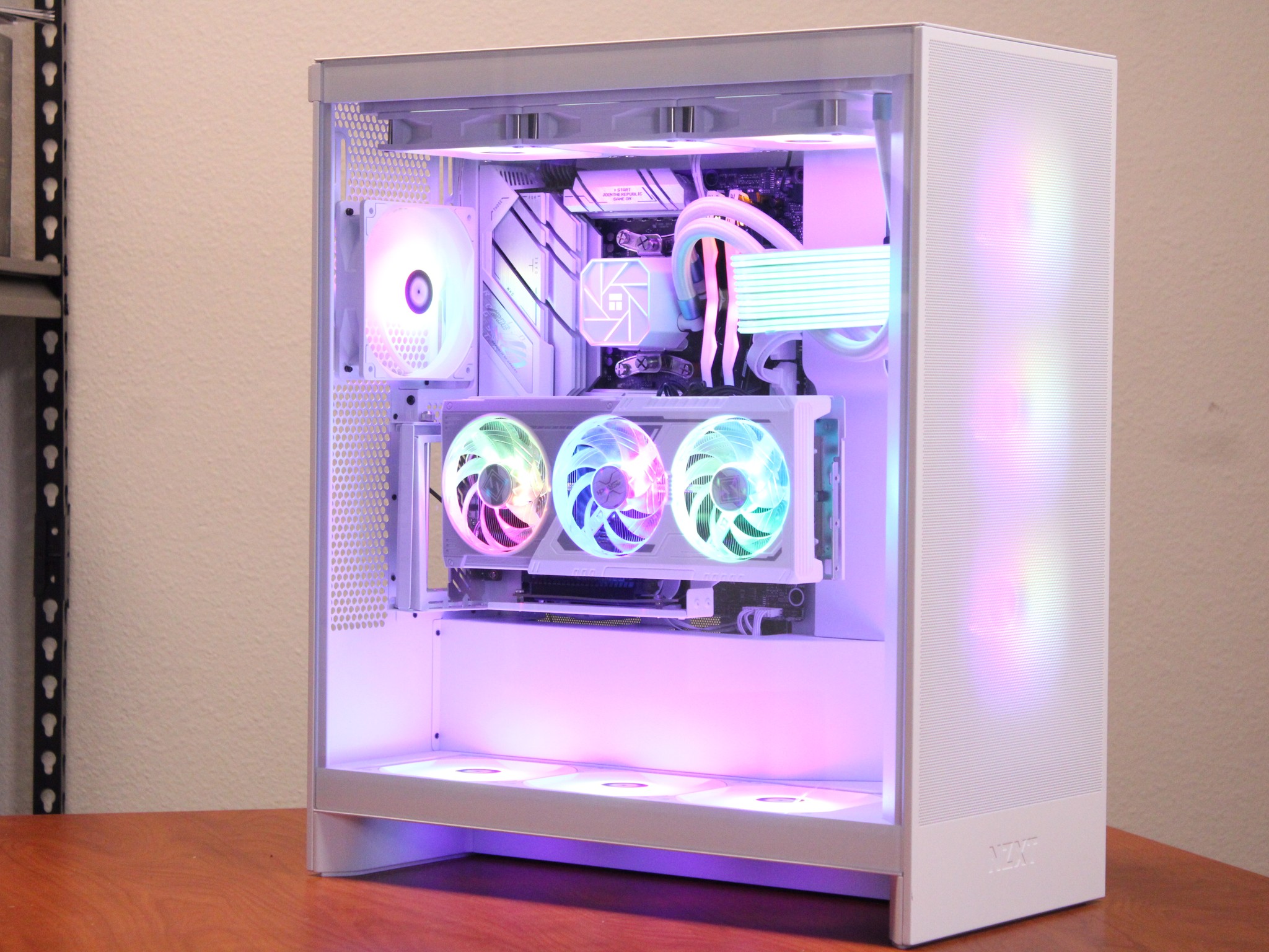 4K MONSTER - ASROCK 9070XT OC 16GB-R7 7800X3D-32GB DDR5 6000 CL36-ROG B650 WIFI-1TB SSD-RGB
