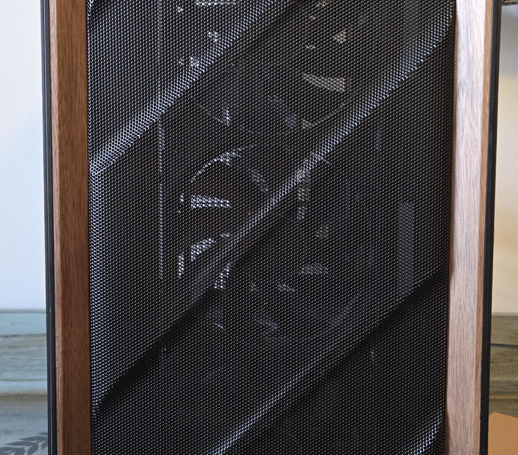 Antec Flux, Barely used, purchased in september 2025.  Black, great condition. All Fans Included