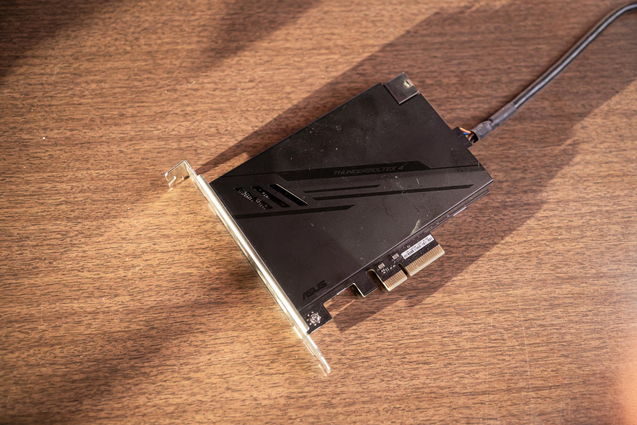 TB4 Thunderbolt card Asus
