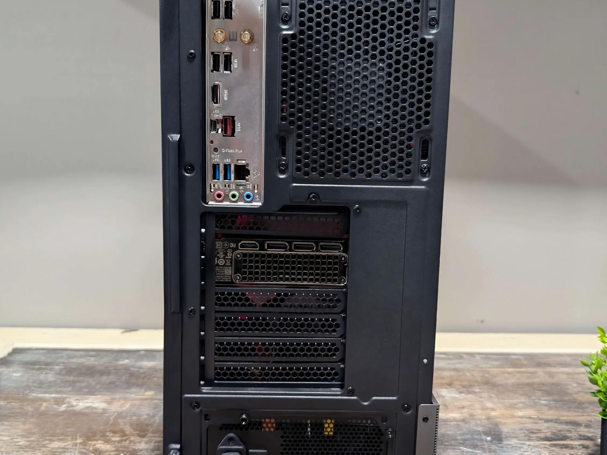 Gaming PC // RTX 3070 - Ryzen 5 5600X