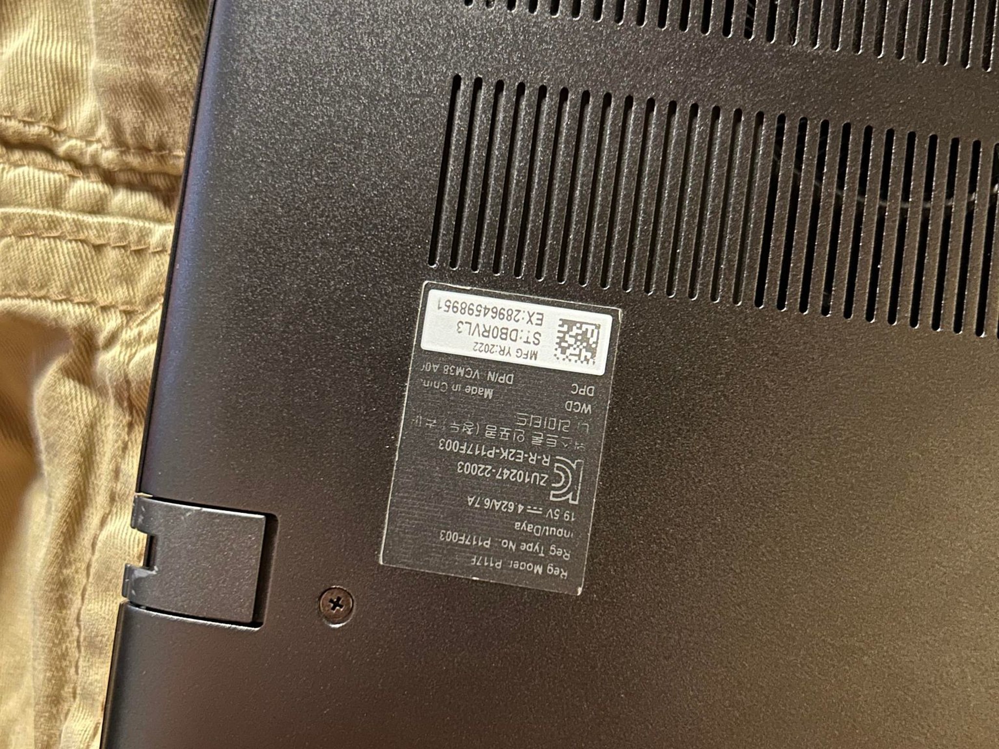 Like new UPGRADED Dell Vostro 7620