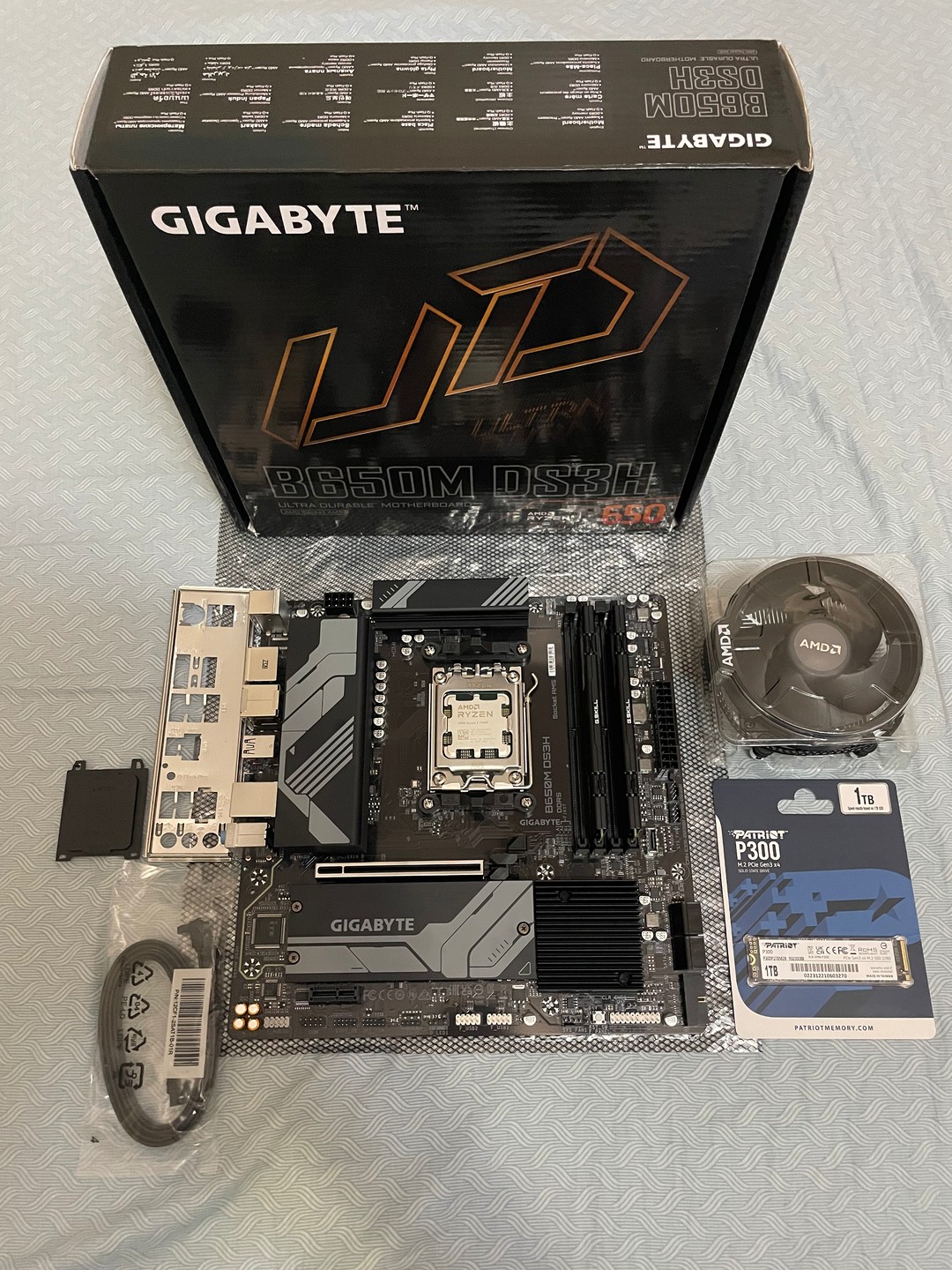 AM5 Bundle] AMD Ryzen 5 7500F / Gigabyte B650M DS3H / G.Skill 32GB
