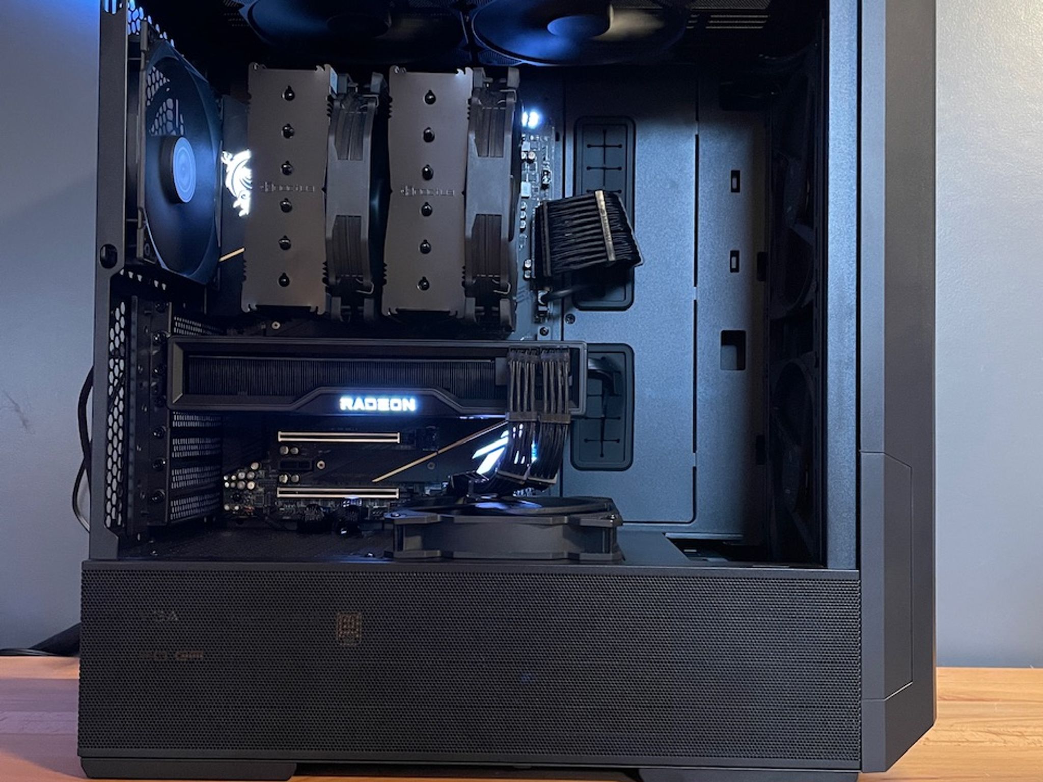 🥷5800X3D Gaming PC | 6950 XT, 32GB 4000MHz, 2TB SSD, Windows 11 Pro